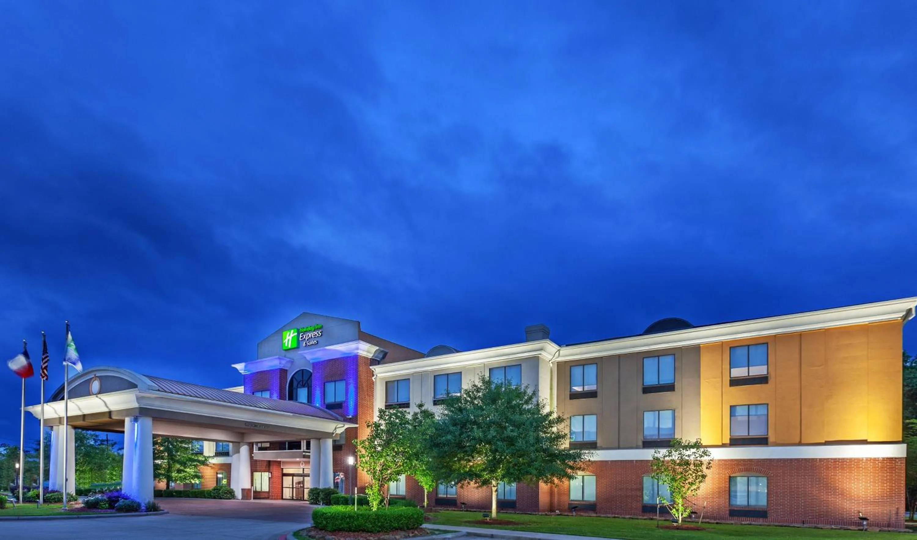 Property Building in Holiday Inn Express Hotel and Suites Orange