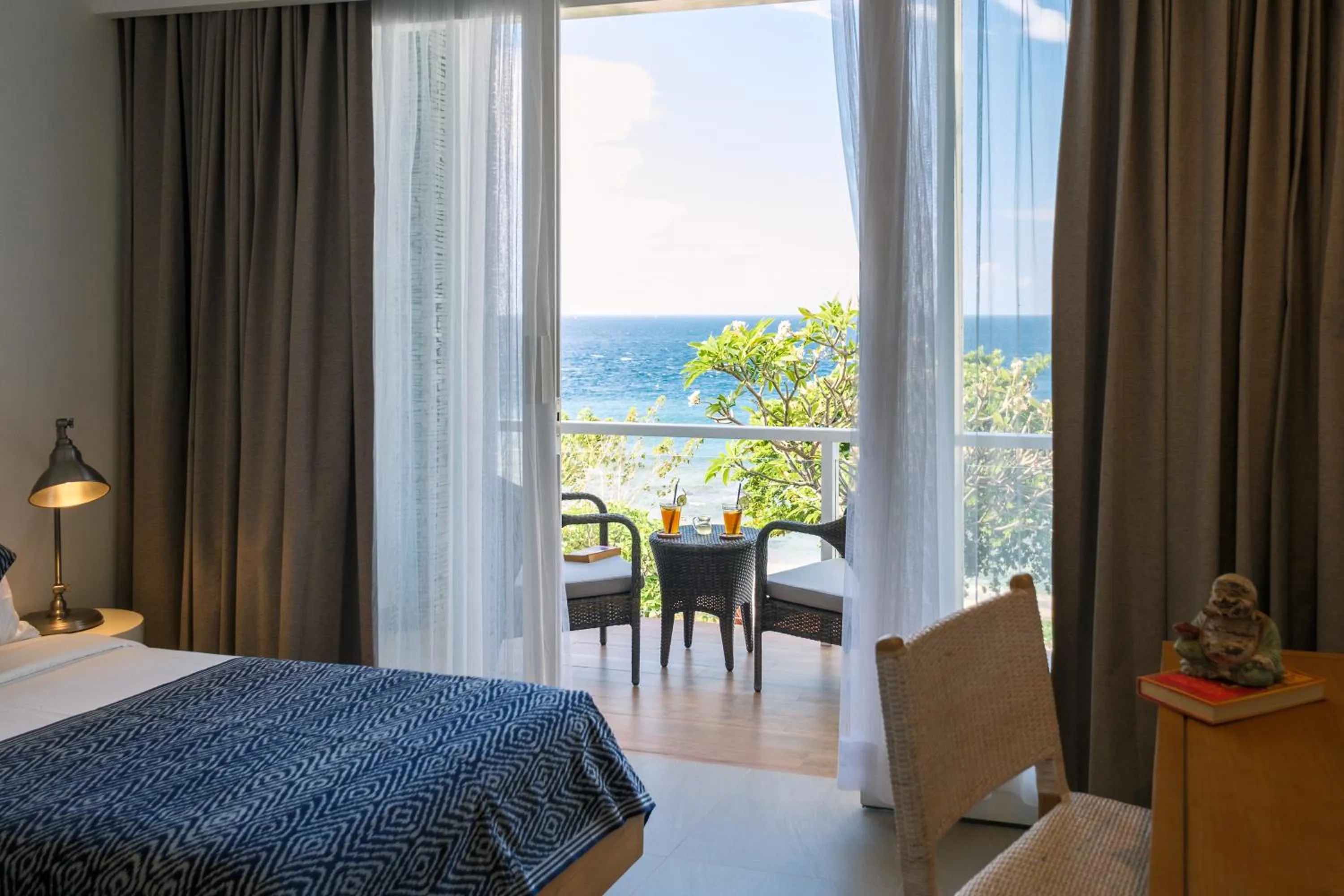 Balcony/Terrace, Bed in Ibus Beach Hotel