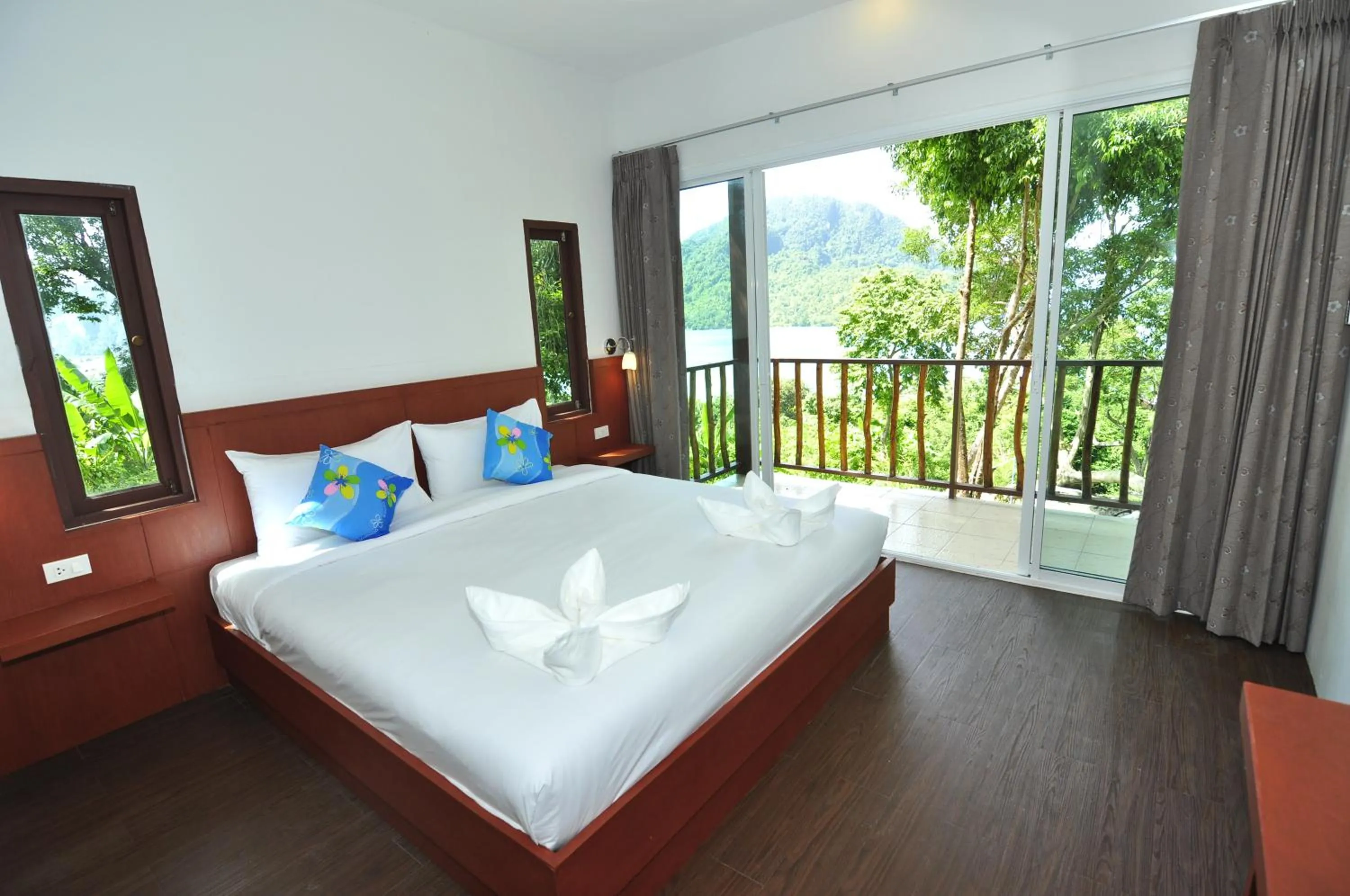 Day, Bed in Sea View Bungalow