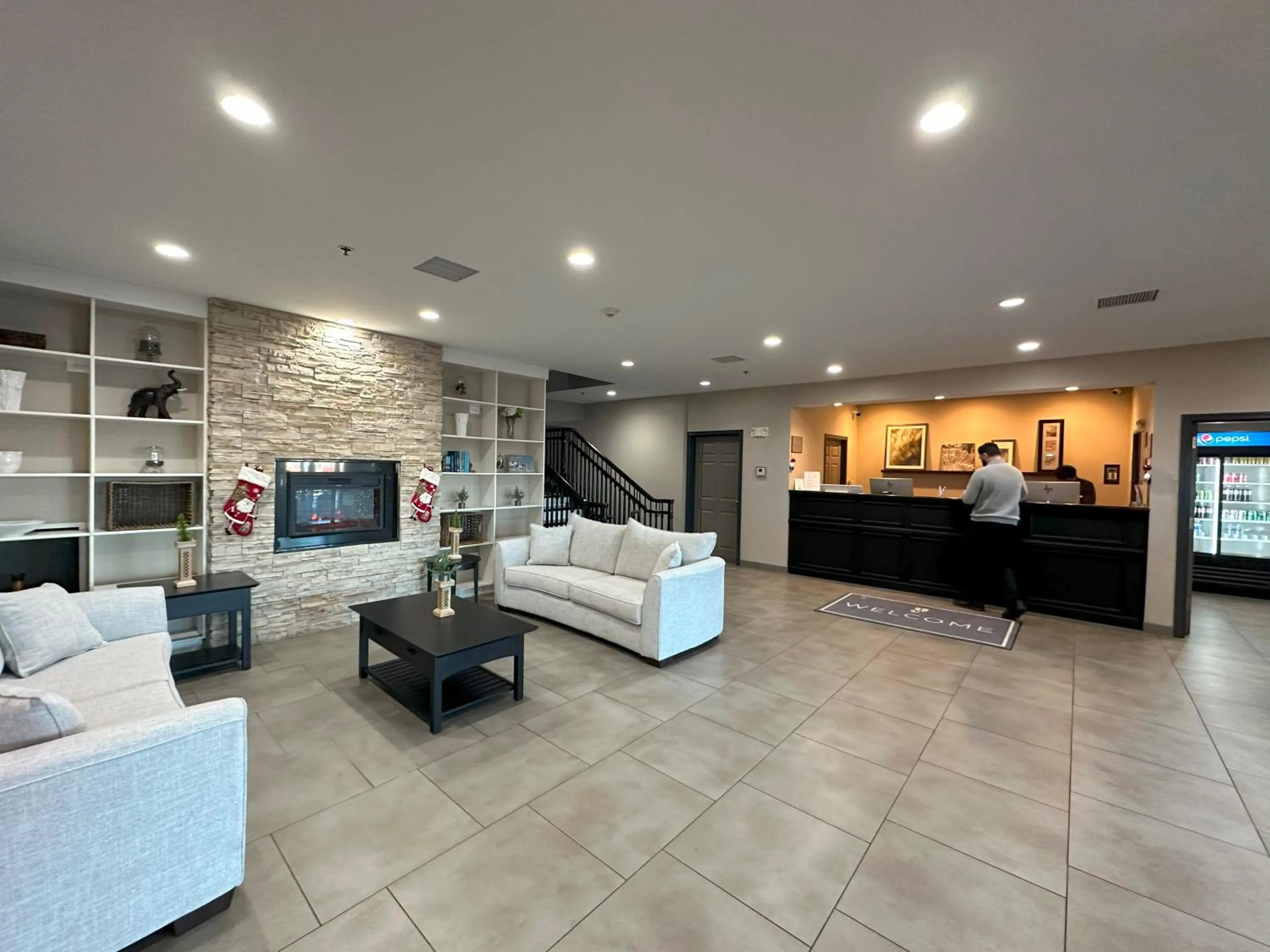 Lobby or reception in Country Inn & Suites by Radisson, Chicago O'Hare South, IL