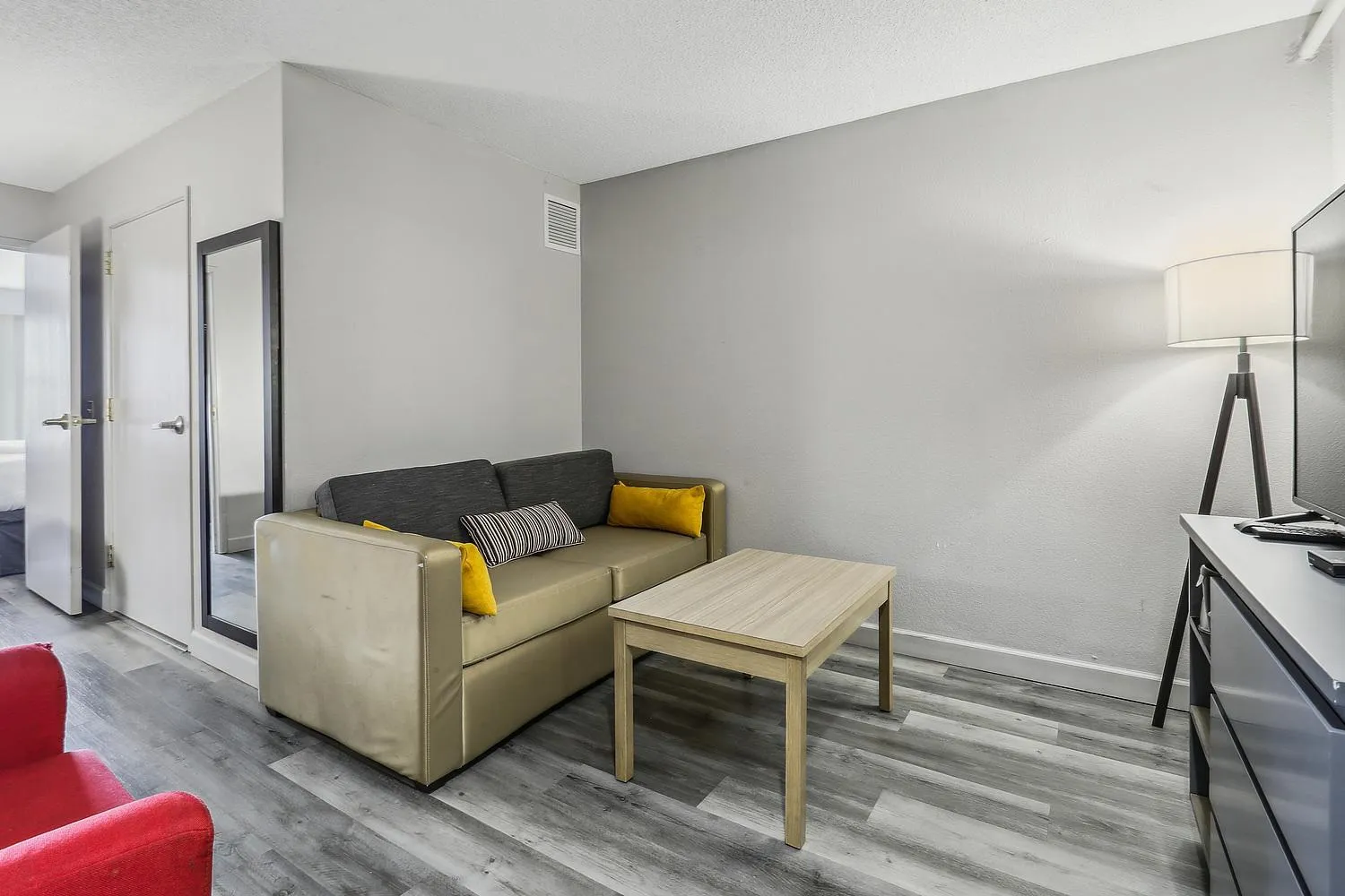 Living room in Country Inn & Suites by Radisson, Chicago O'Hare South, IL