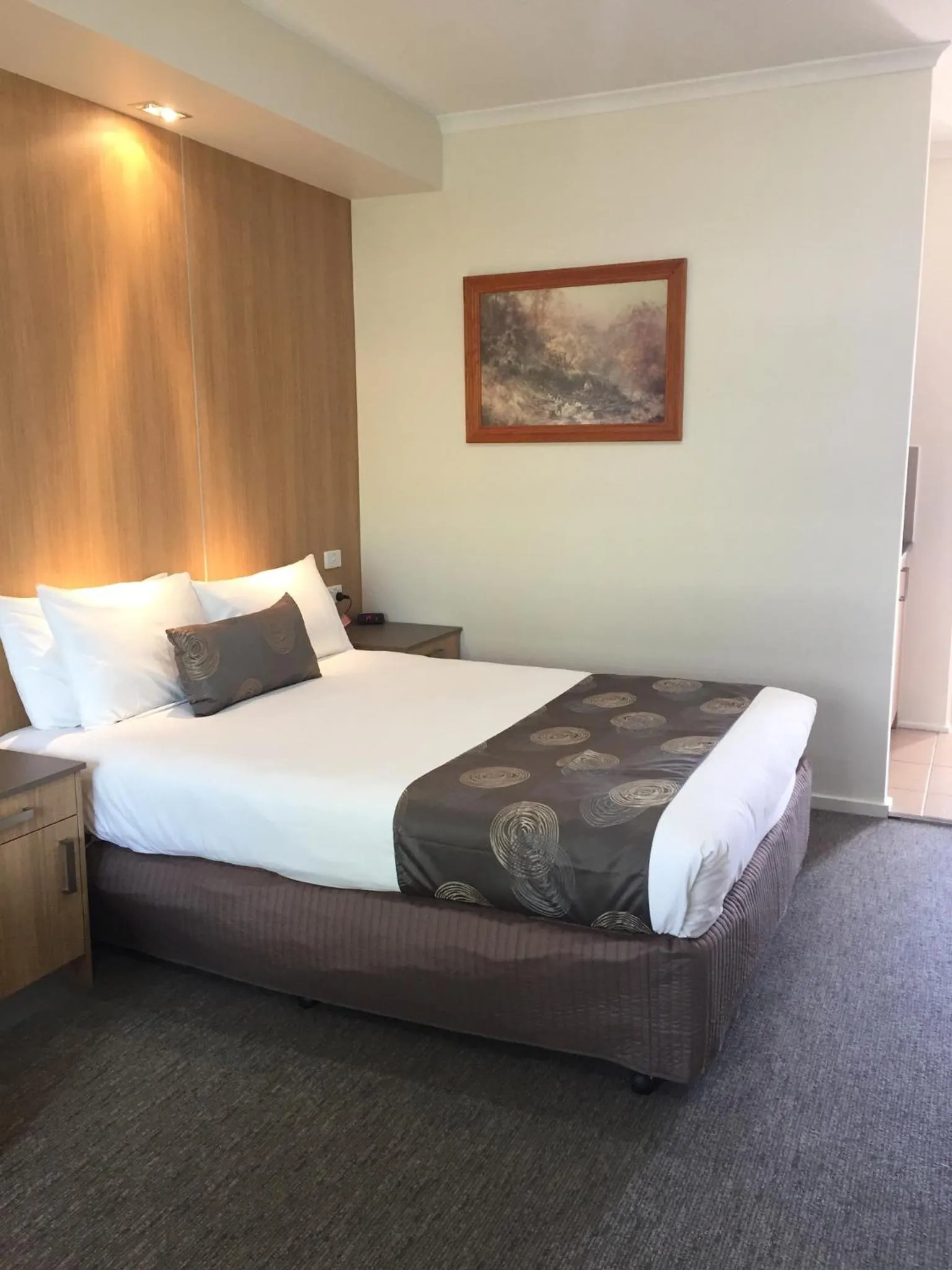 Bed in Albury Regent Motel