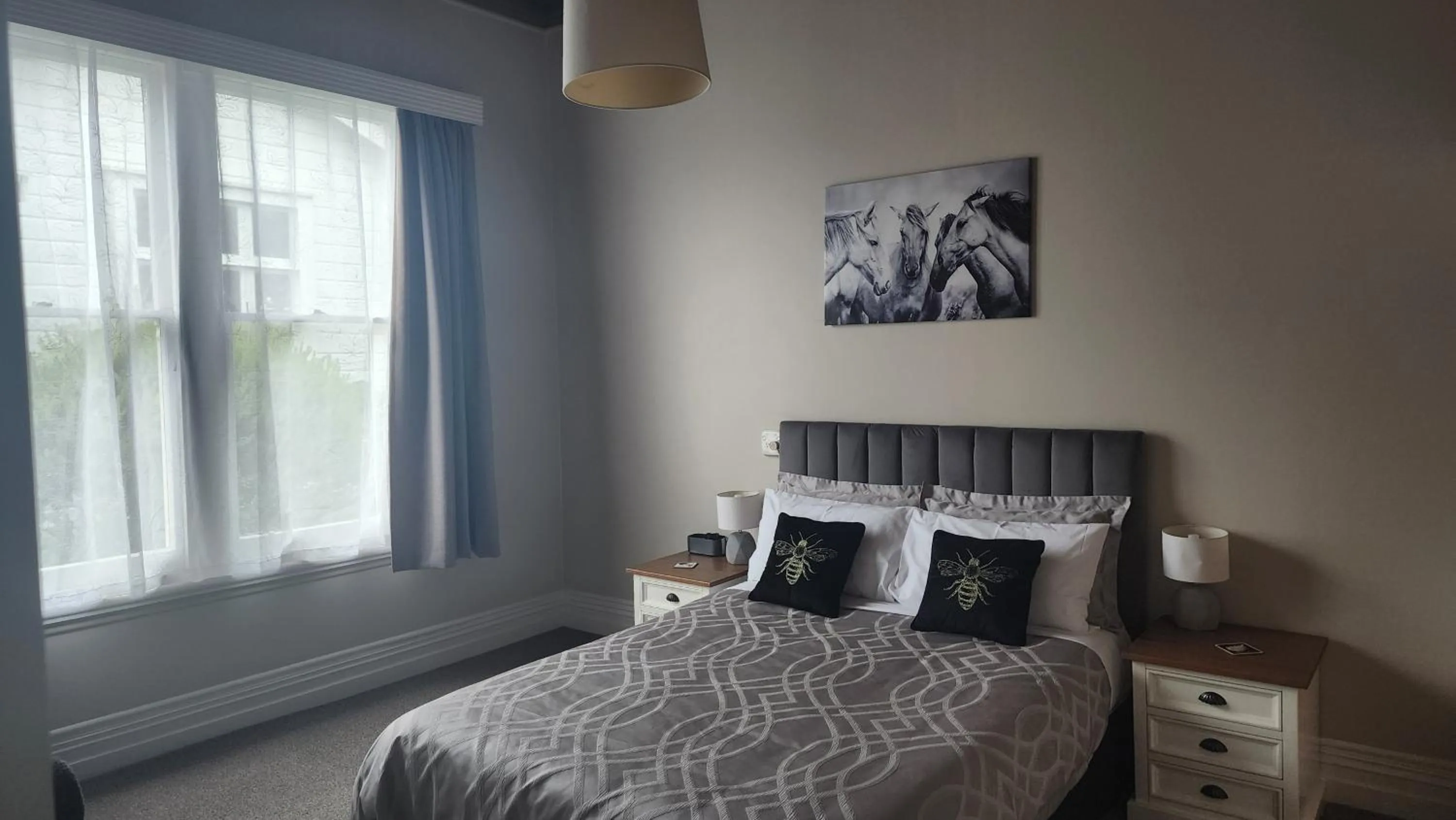 Bedroom, Bed in Gardner Court Motel