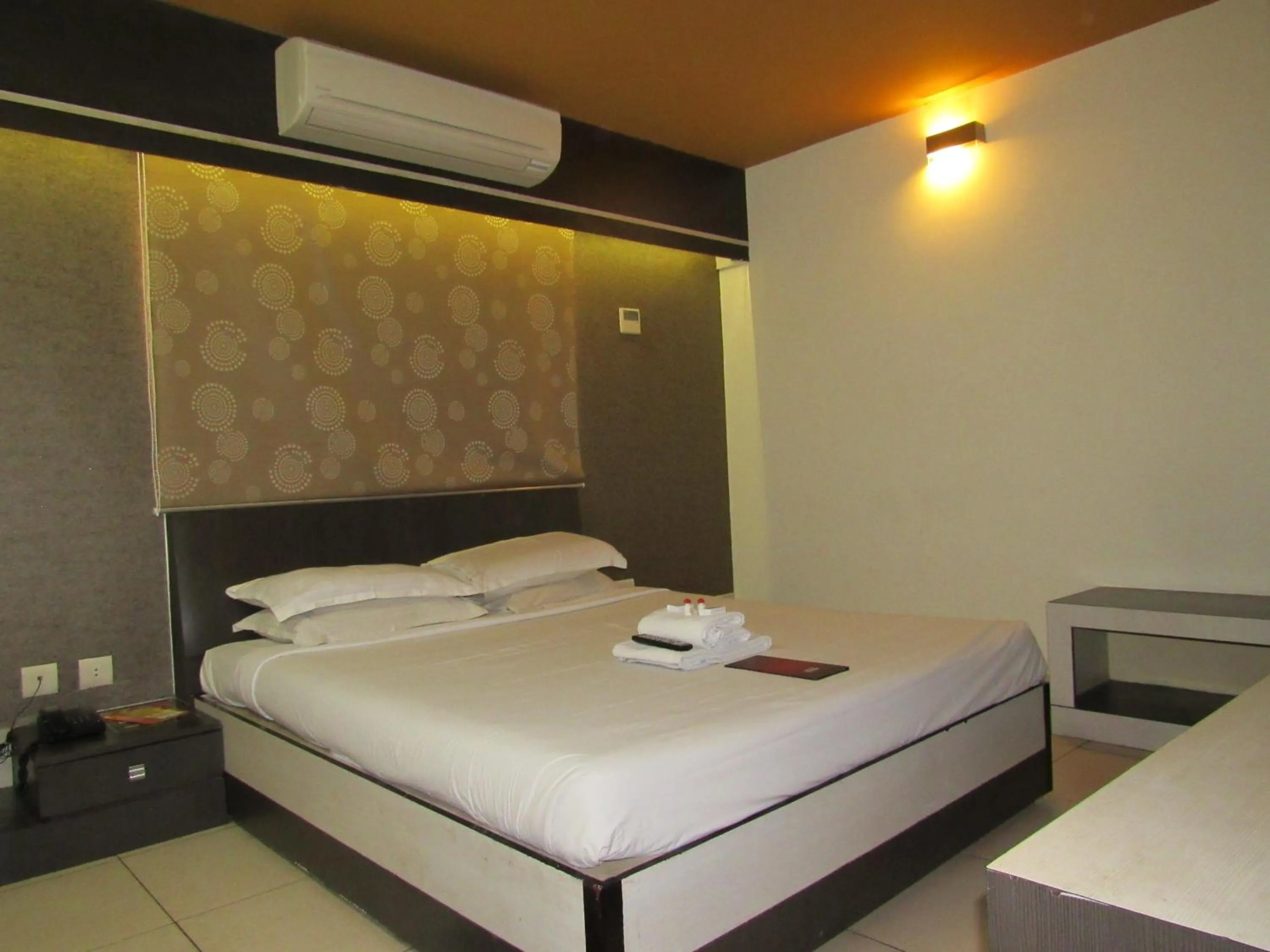 Bedroom, Bed in Devis Grand