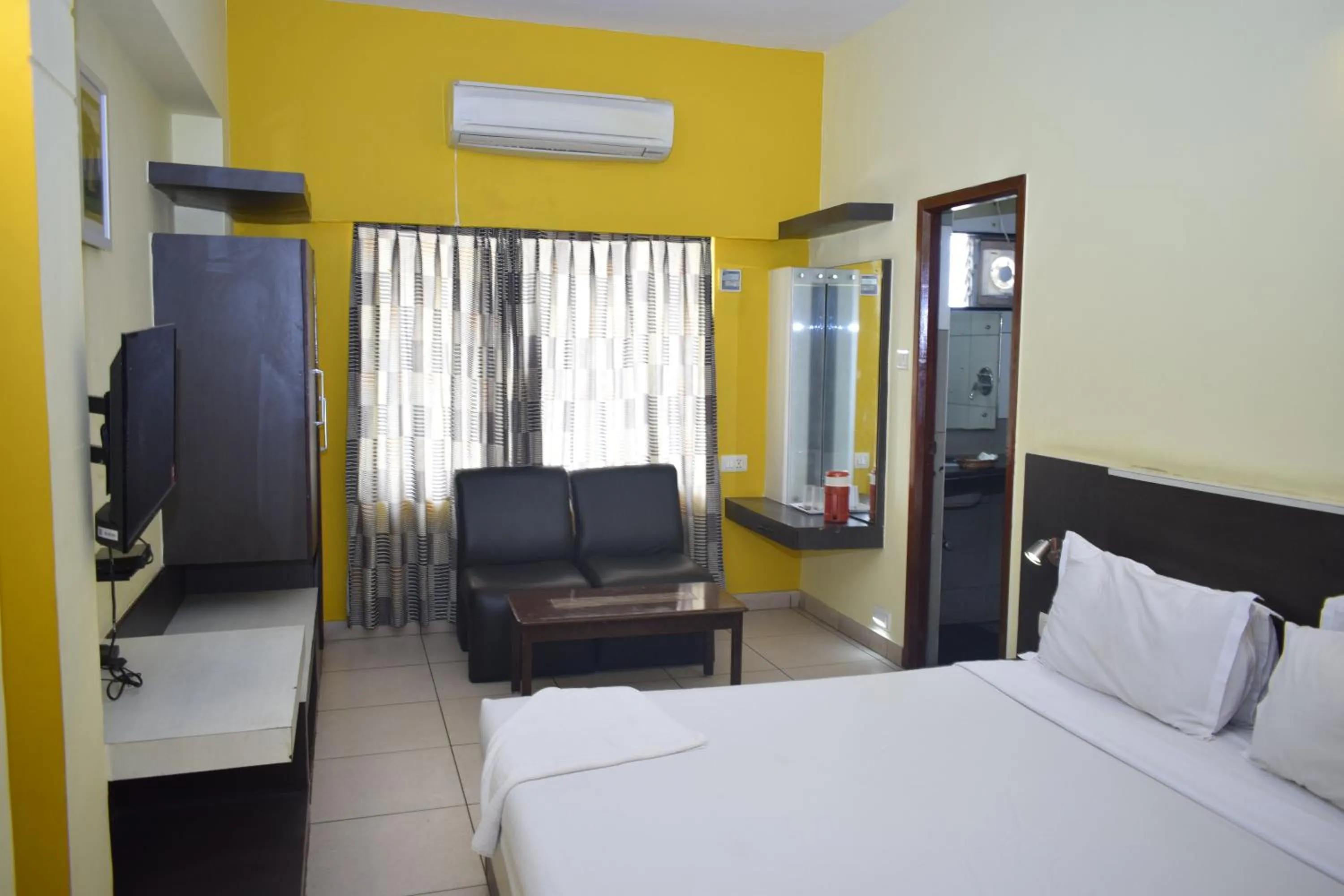 Bedroom, Bed in Devis Grand