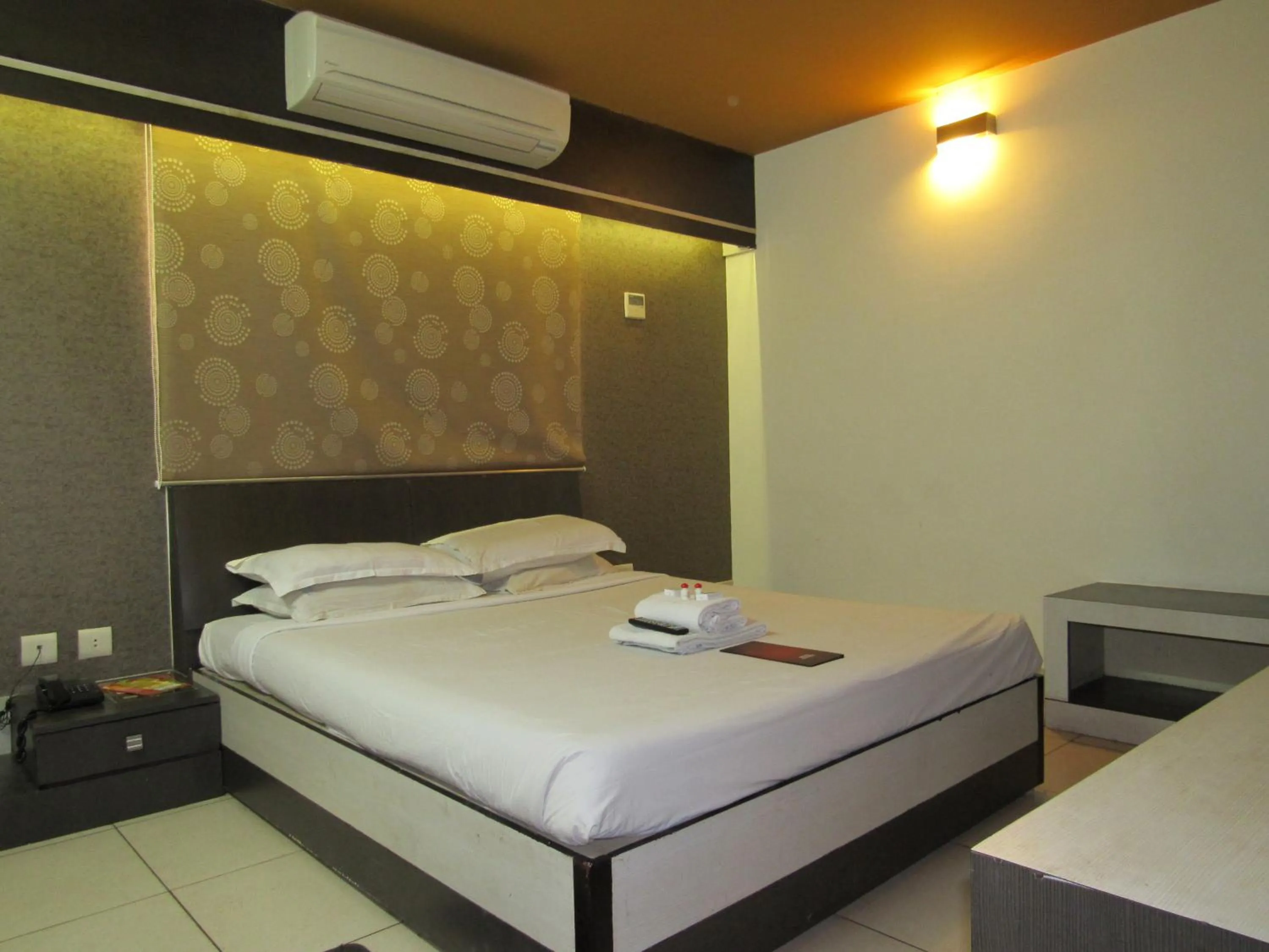 Bedroom, Bed in Devis Grand