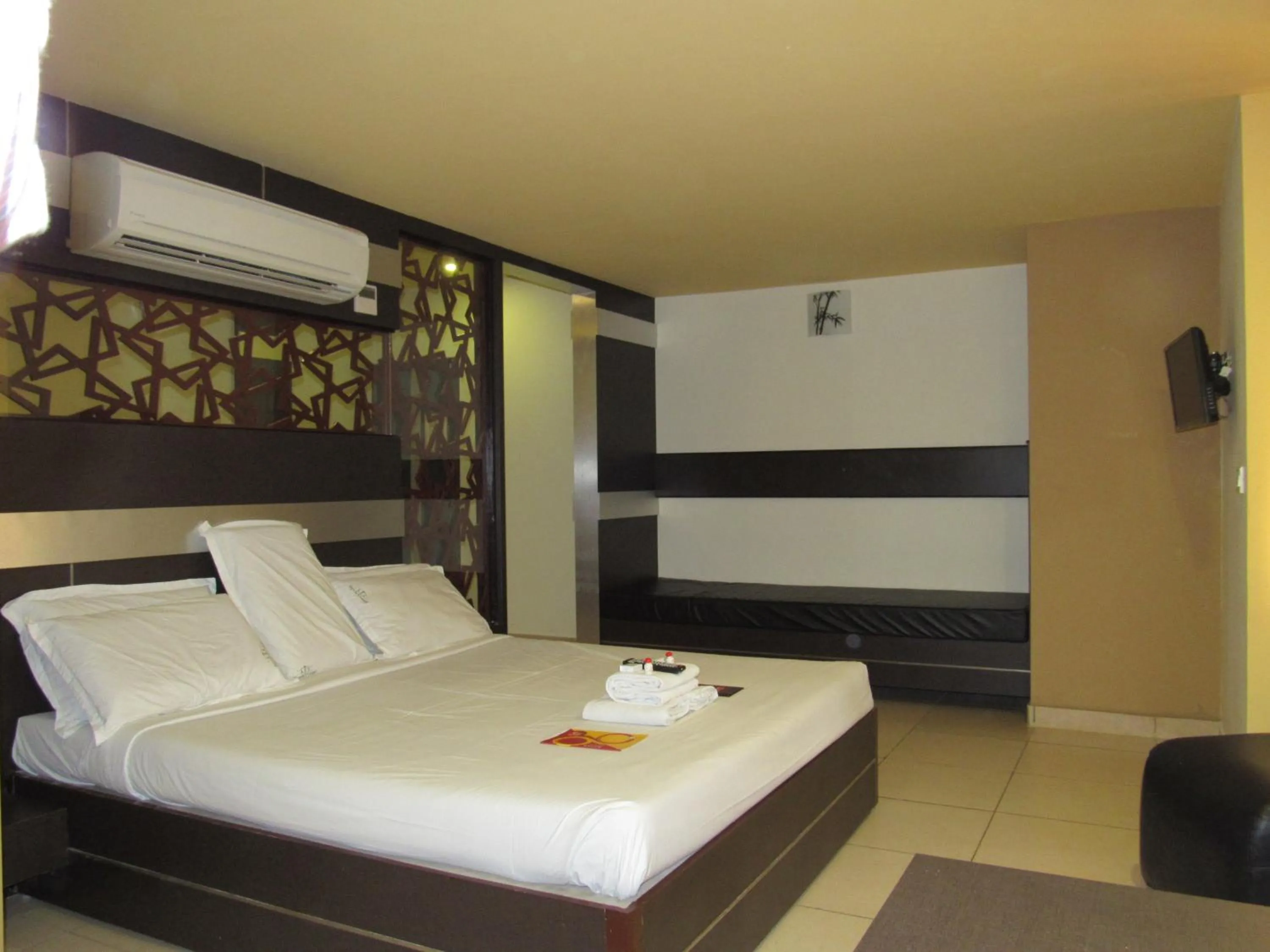 Bedroom, Bed in Devis Grand