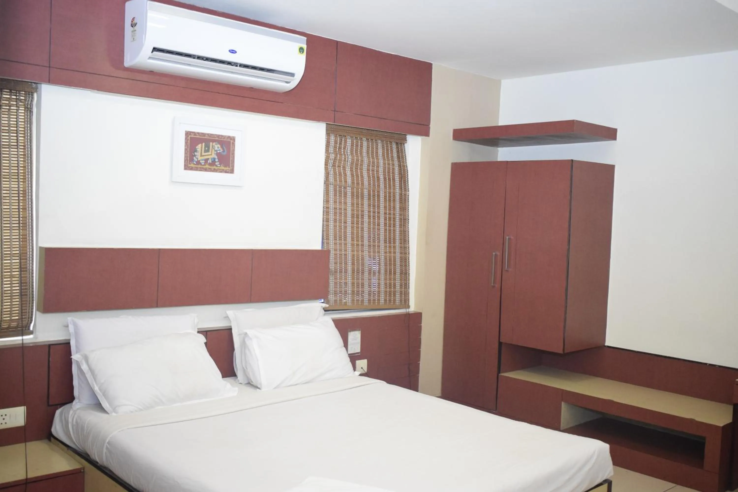 Bedroom, Bed in Devis Grand