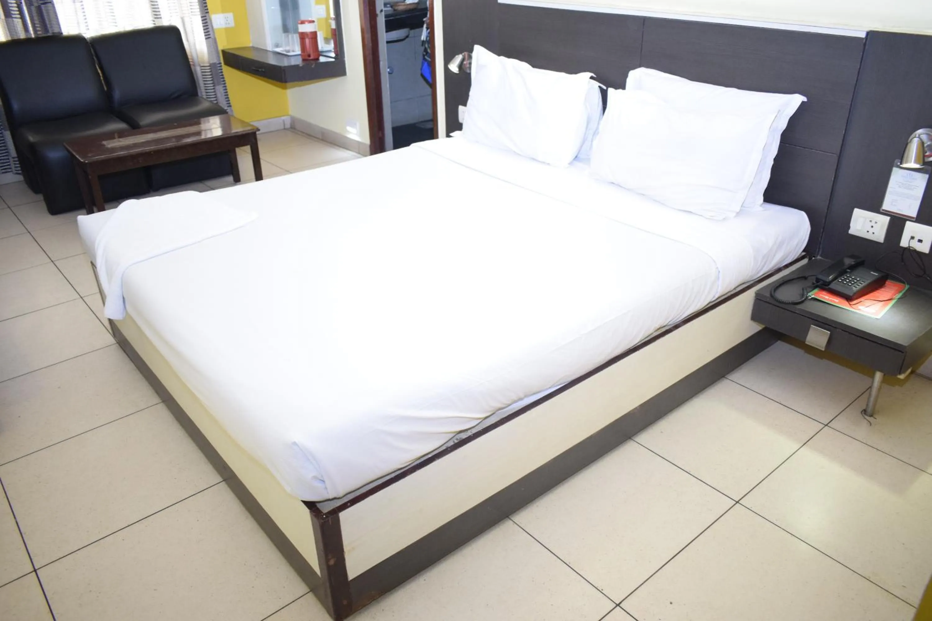 Photo of the whole room, Bed in Devis Grand