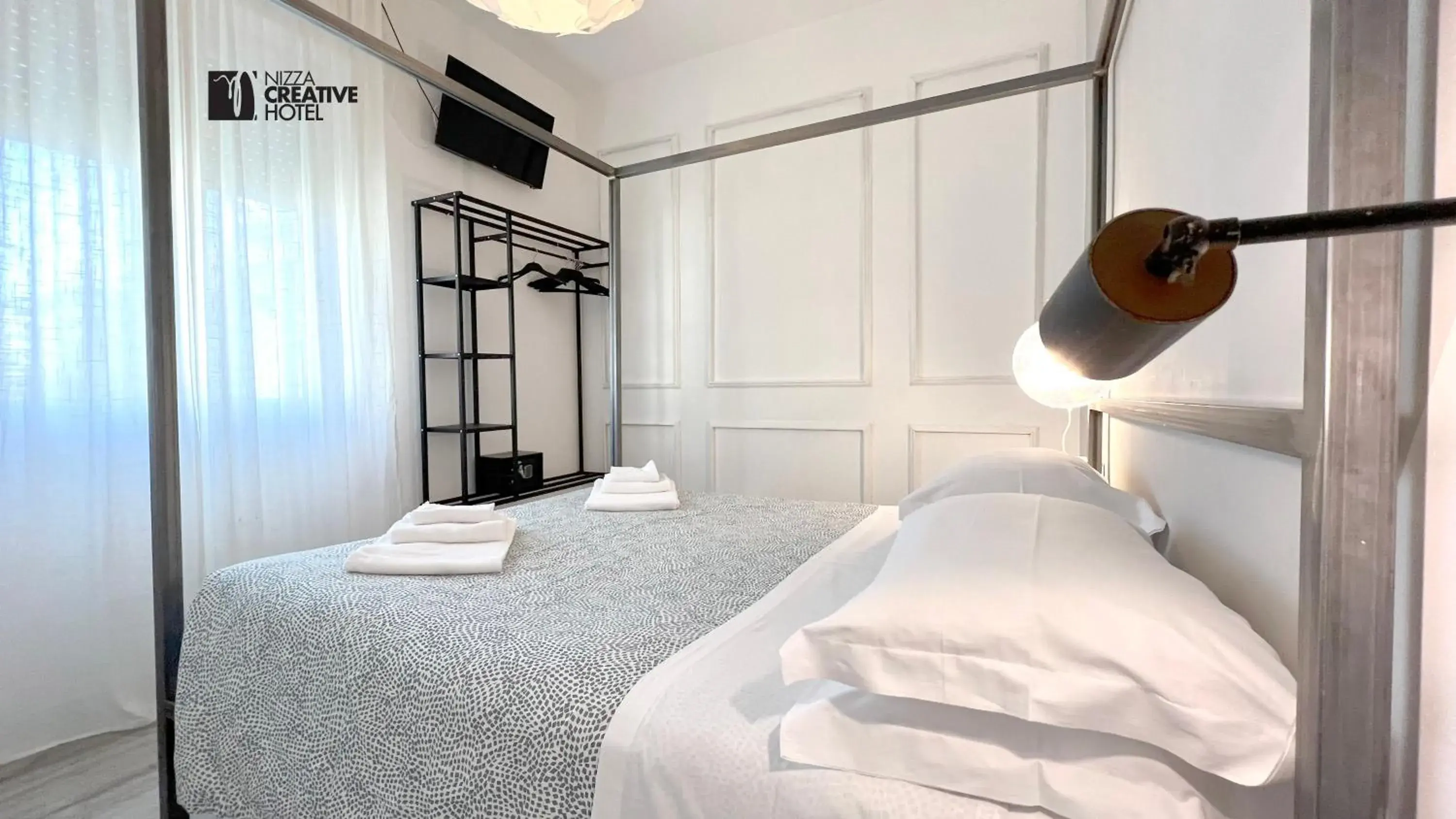 Twin Room with Private Bathroom in Hotel Nizza Creative Hotel Twin Room with Private Bathroom in Hotel Nizza Creative Hotel