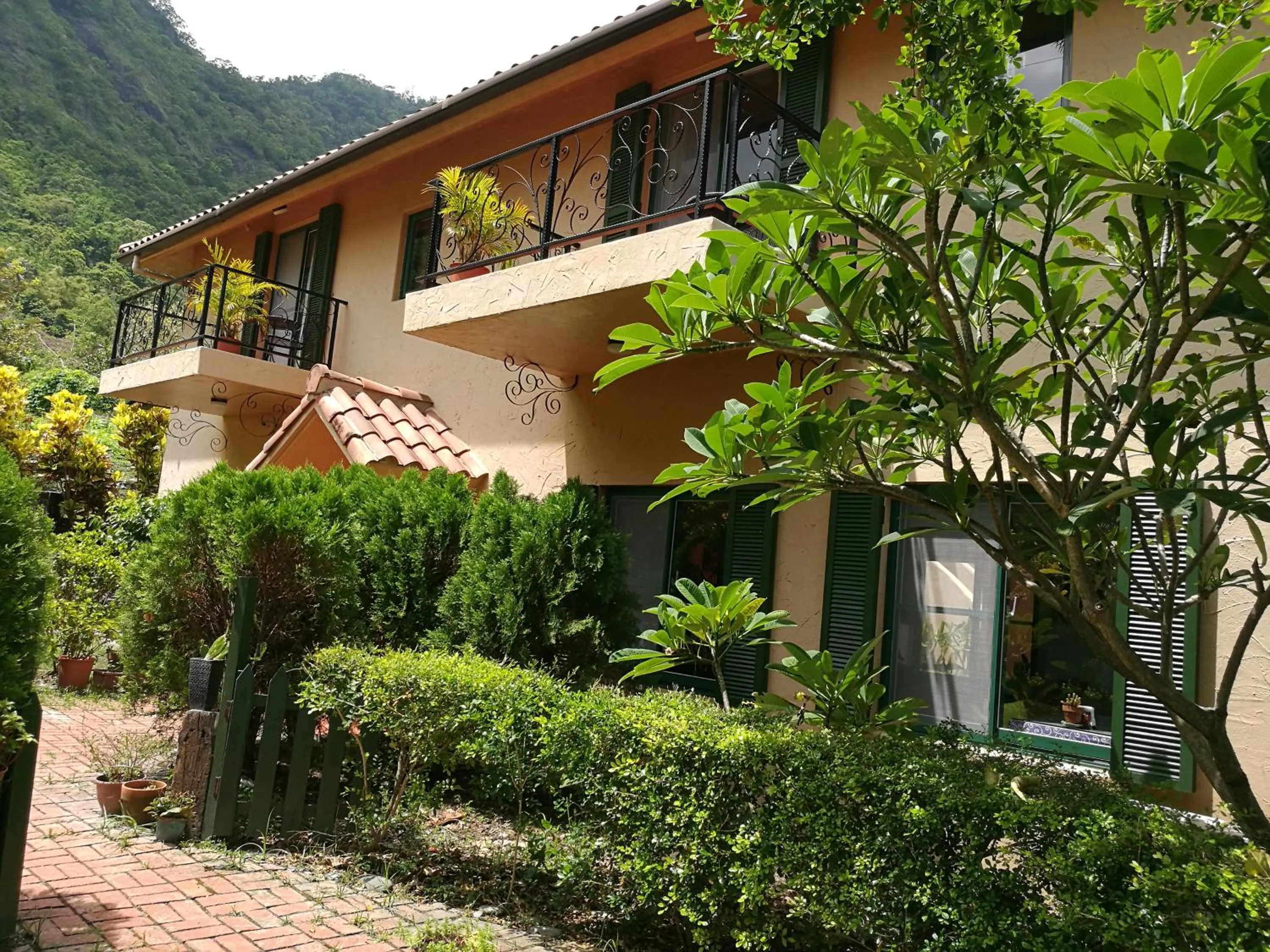 Facade/entrance in Wishingwell B&B