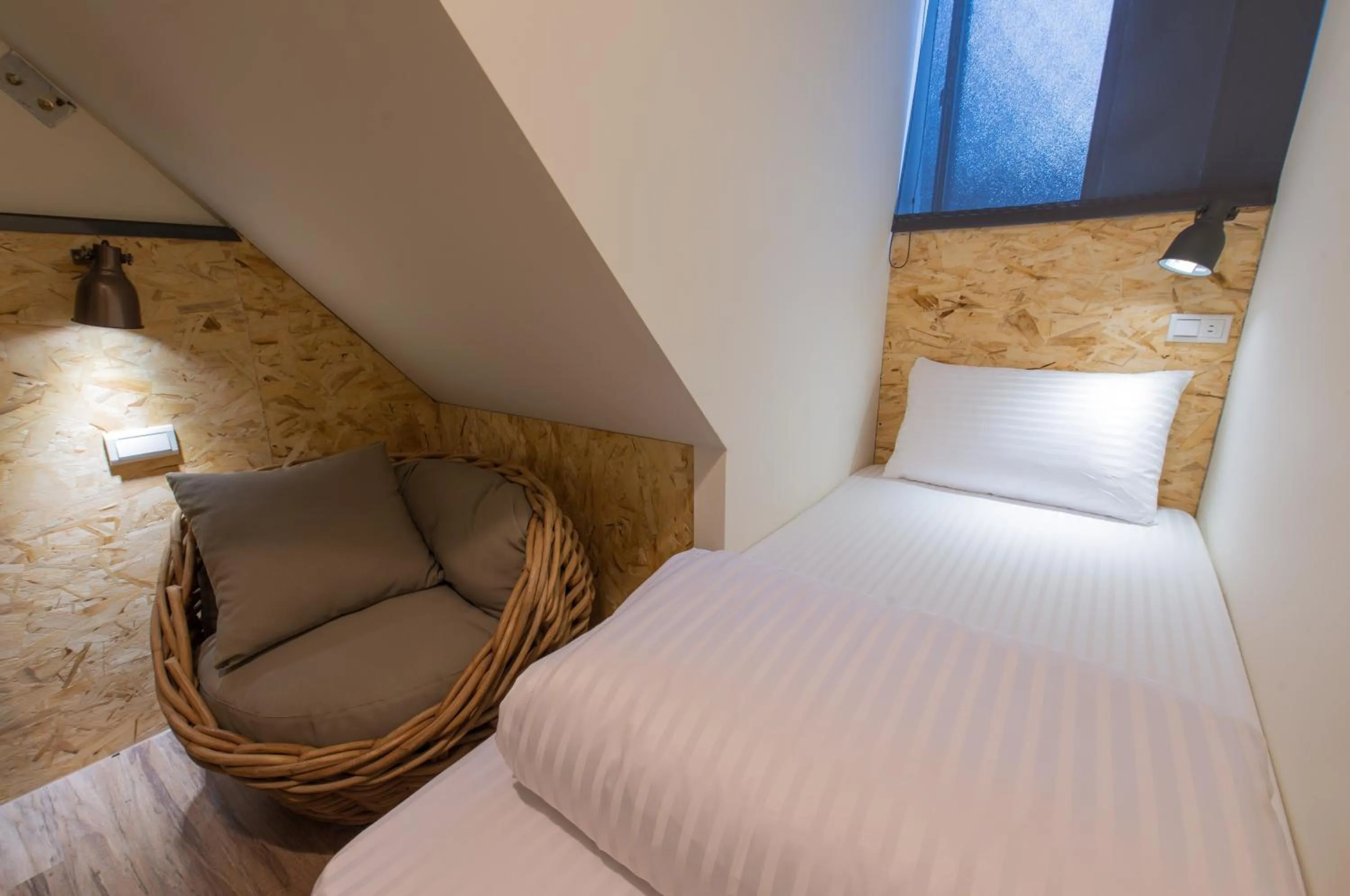 bunk bed, Bed in Beimen WOW Poshtel