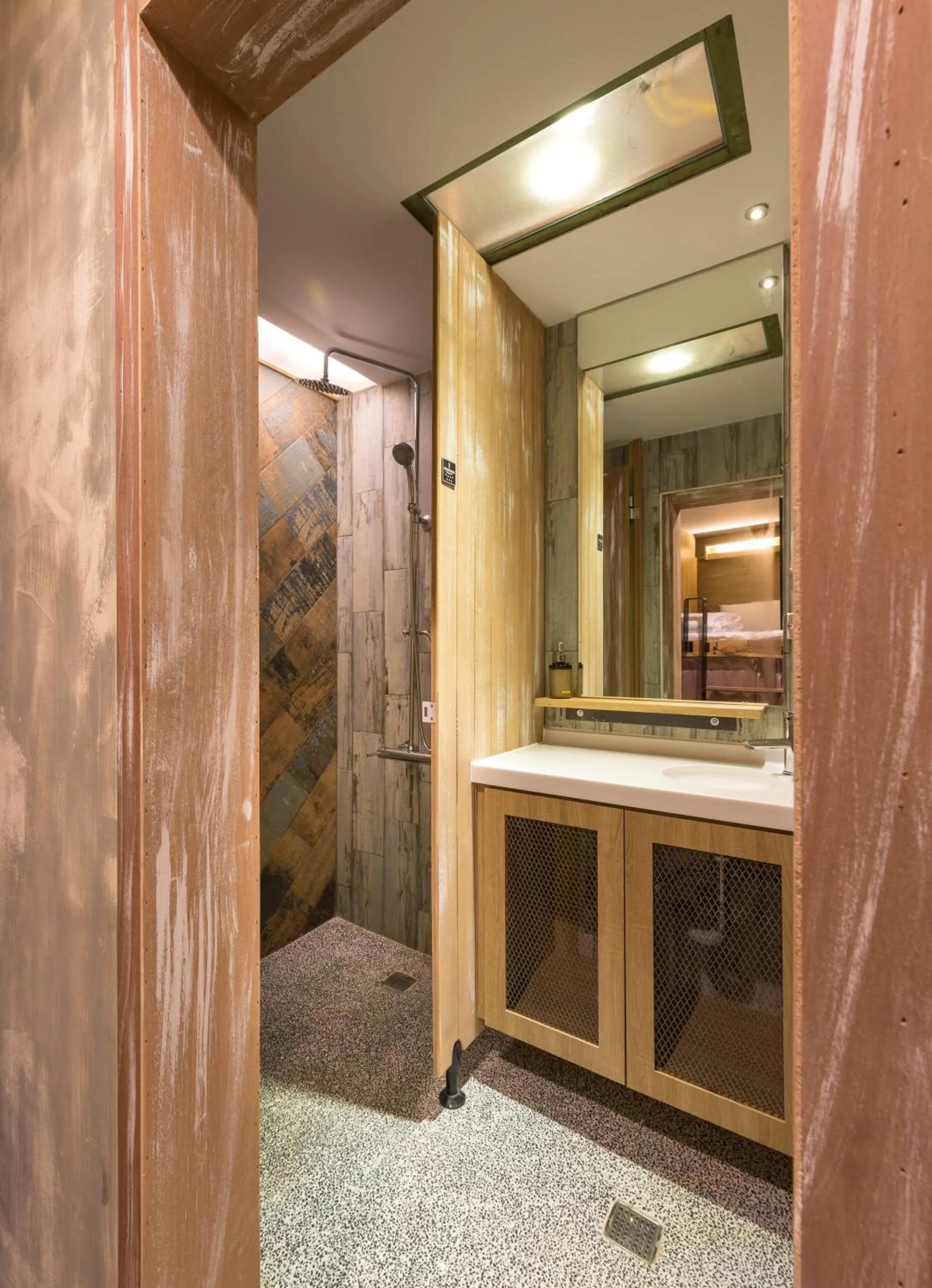 Shower in Beimen WOW Poshtel