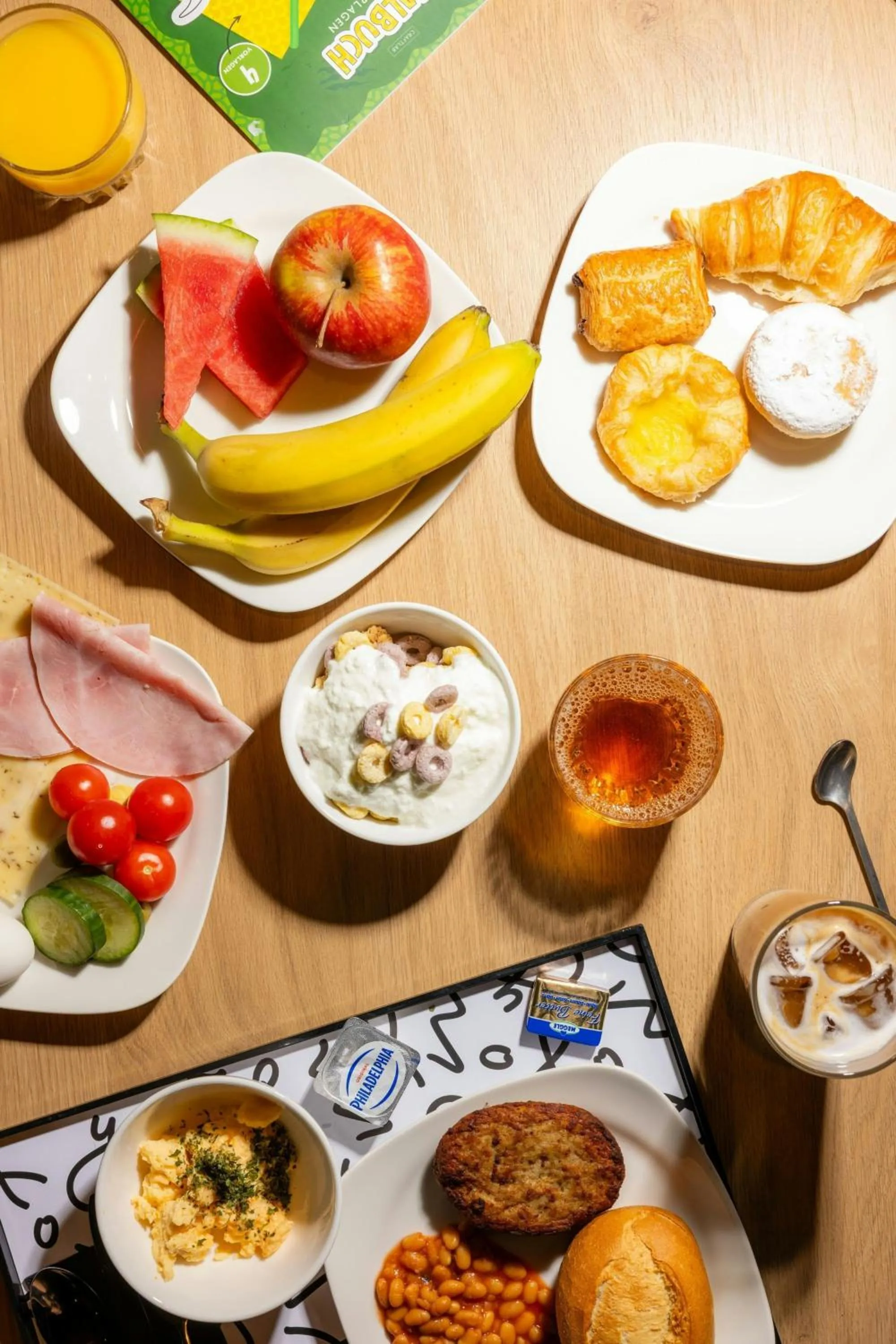 Breakfast in Moxy Berlin Ostbahnhof