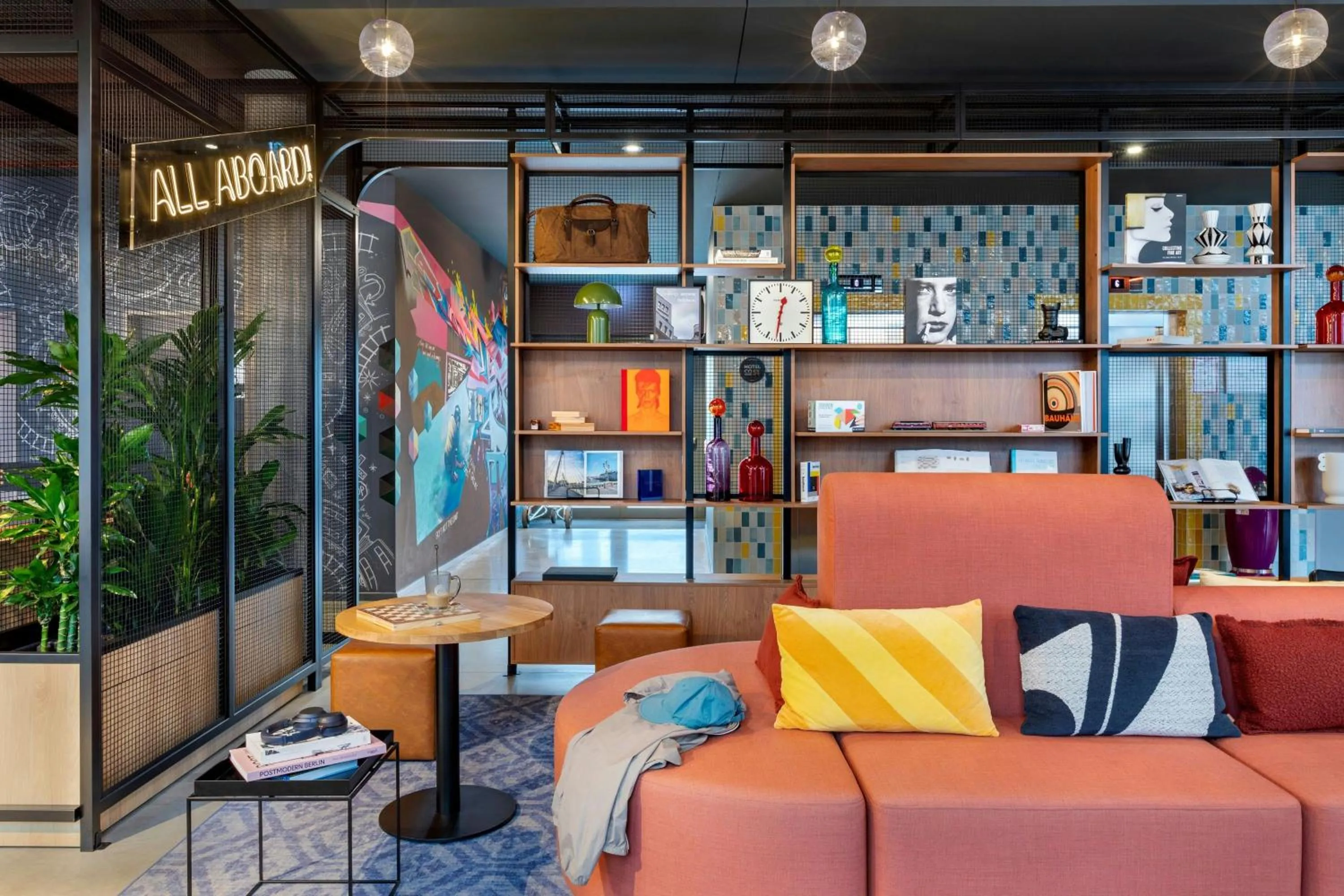 Lobby or reception in Moxy Berlin Ostbahnhof