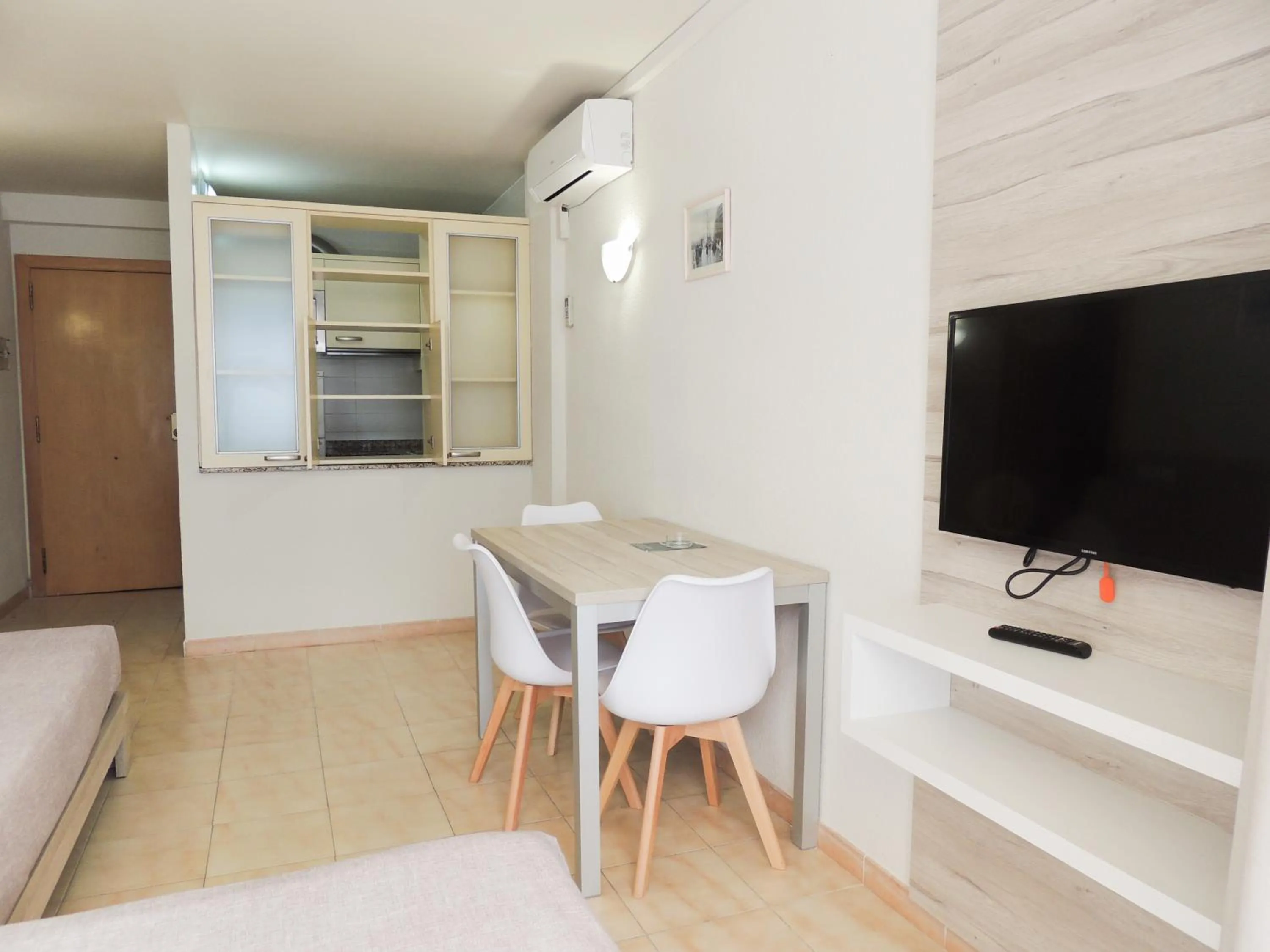 Dining area in Apartamentos Turísticos Augustus