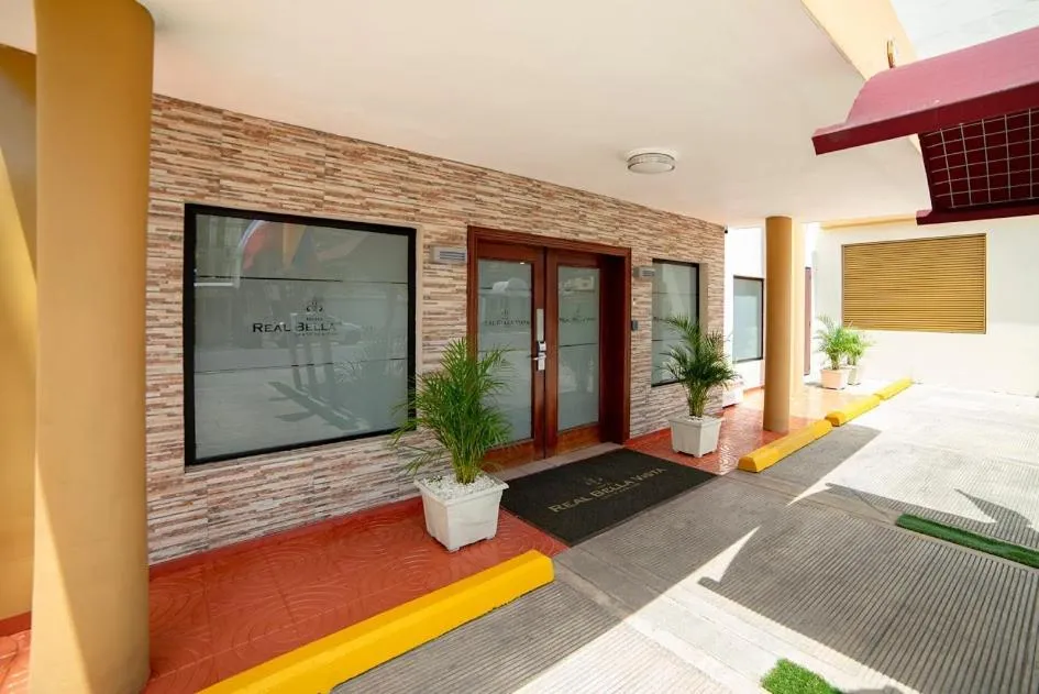 Facade/entrance in Hotel Real Bella Vista
