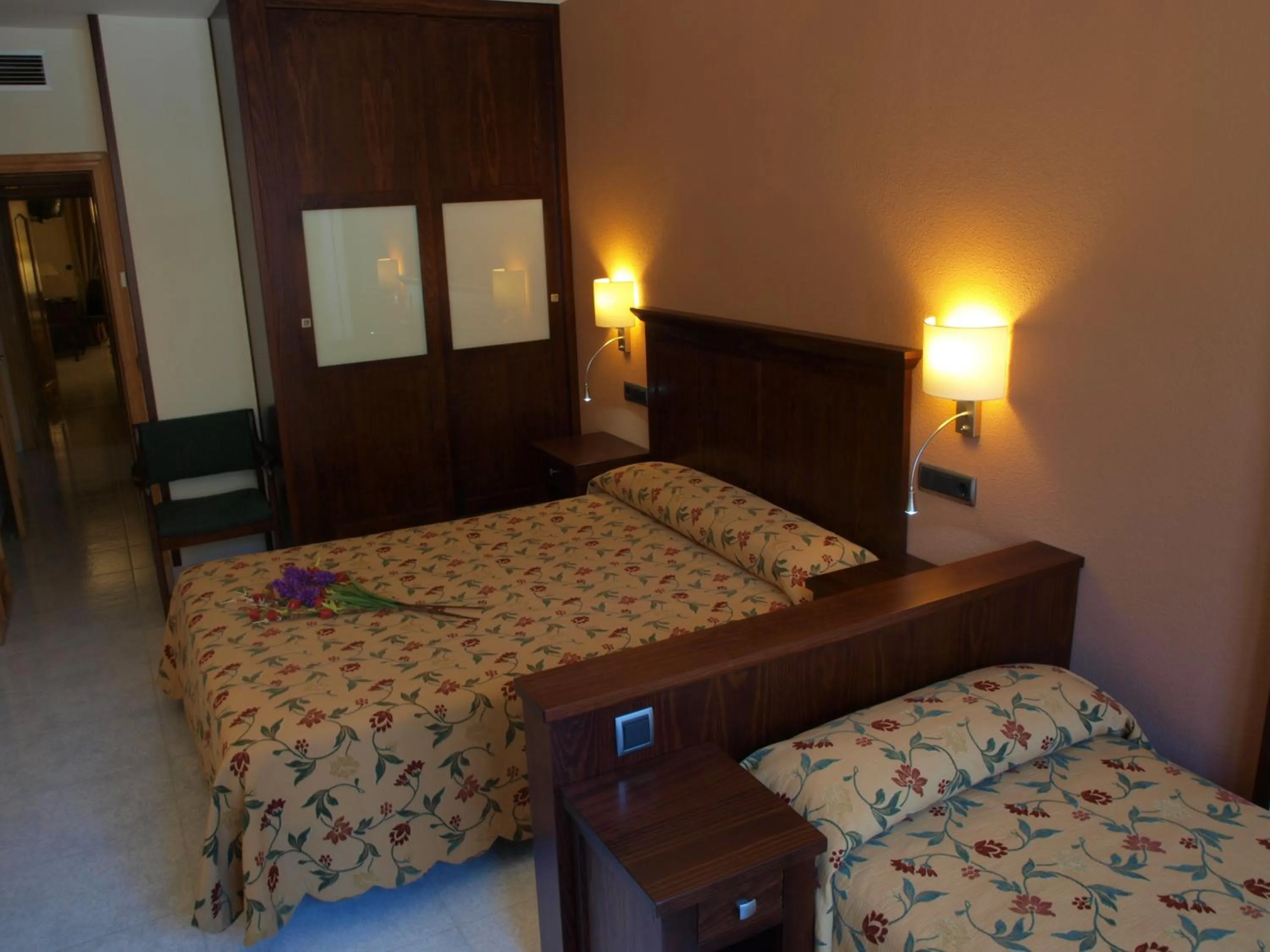 Bedroom, Bed in Hotel Turmo