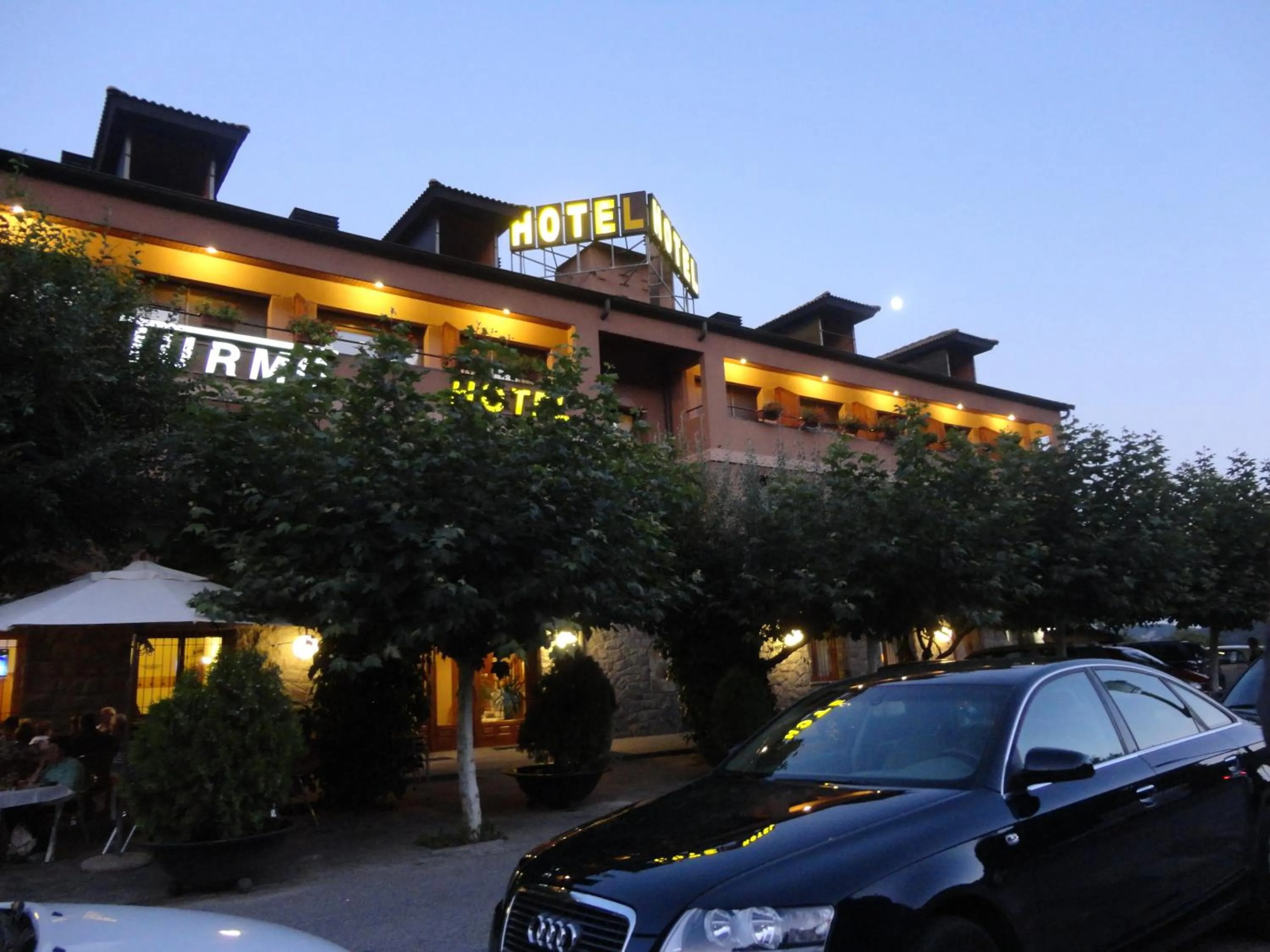 Facade/entrance in Hotel Turmo