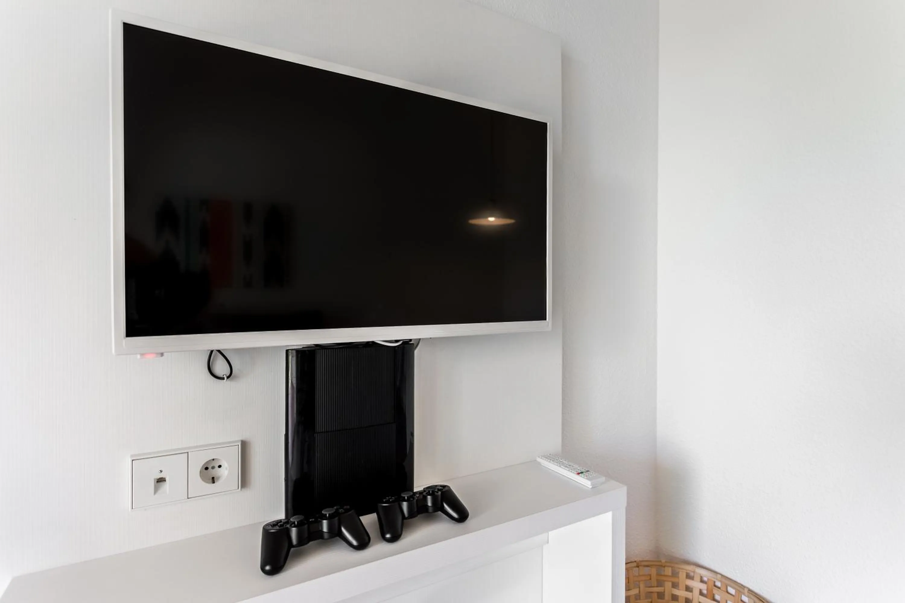 TV and multimedia in FERGUS Club Europa