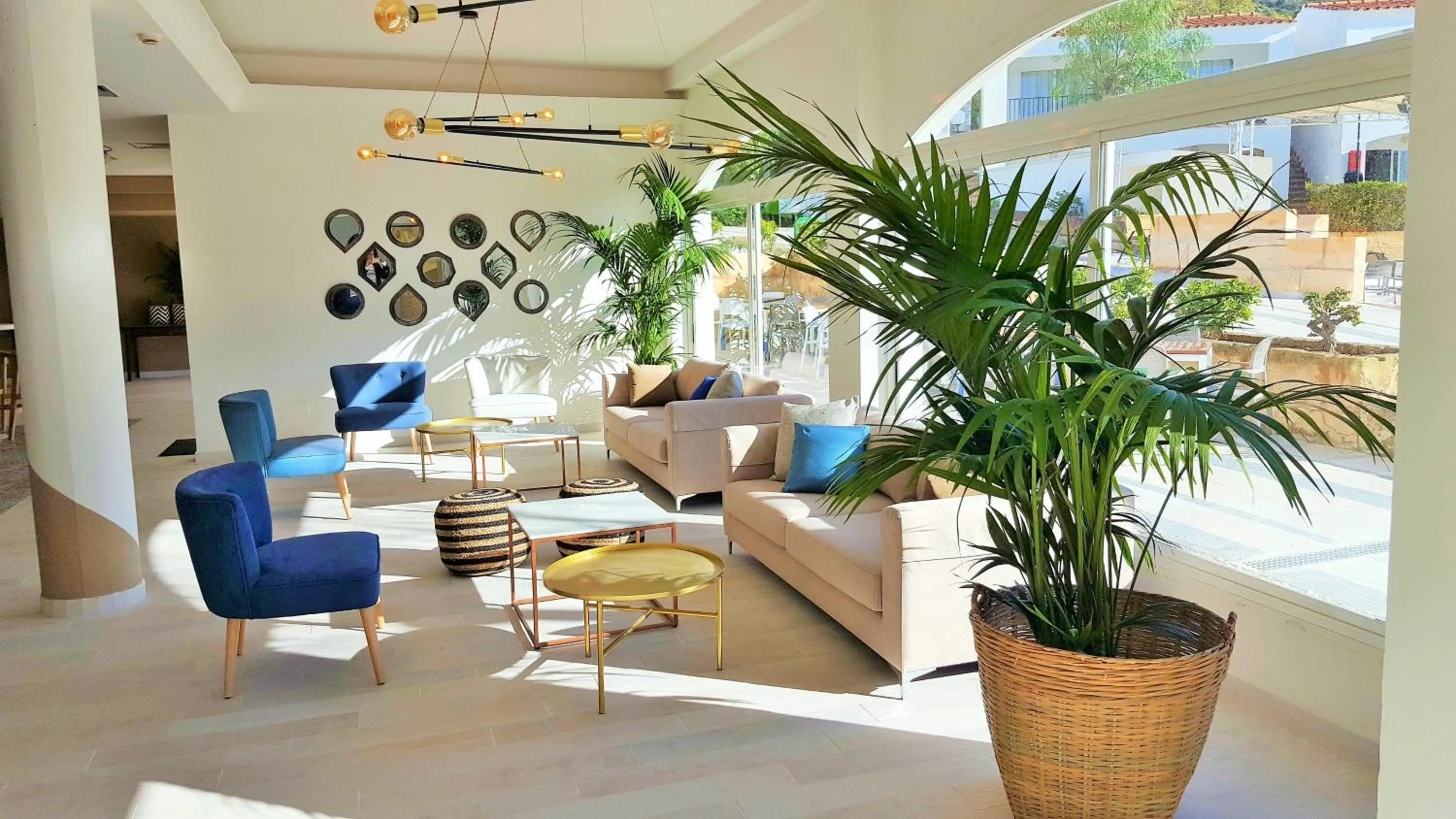 Lounge or bar in FERGUS Club Europa