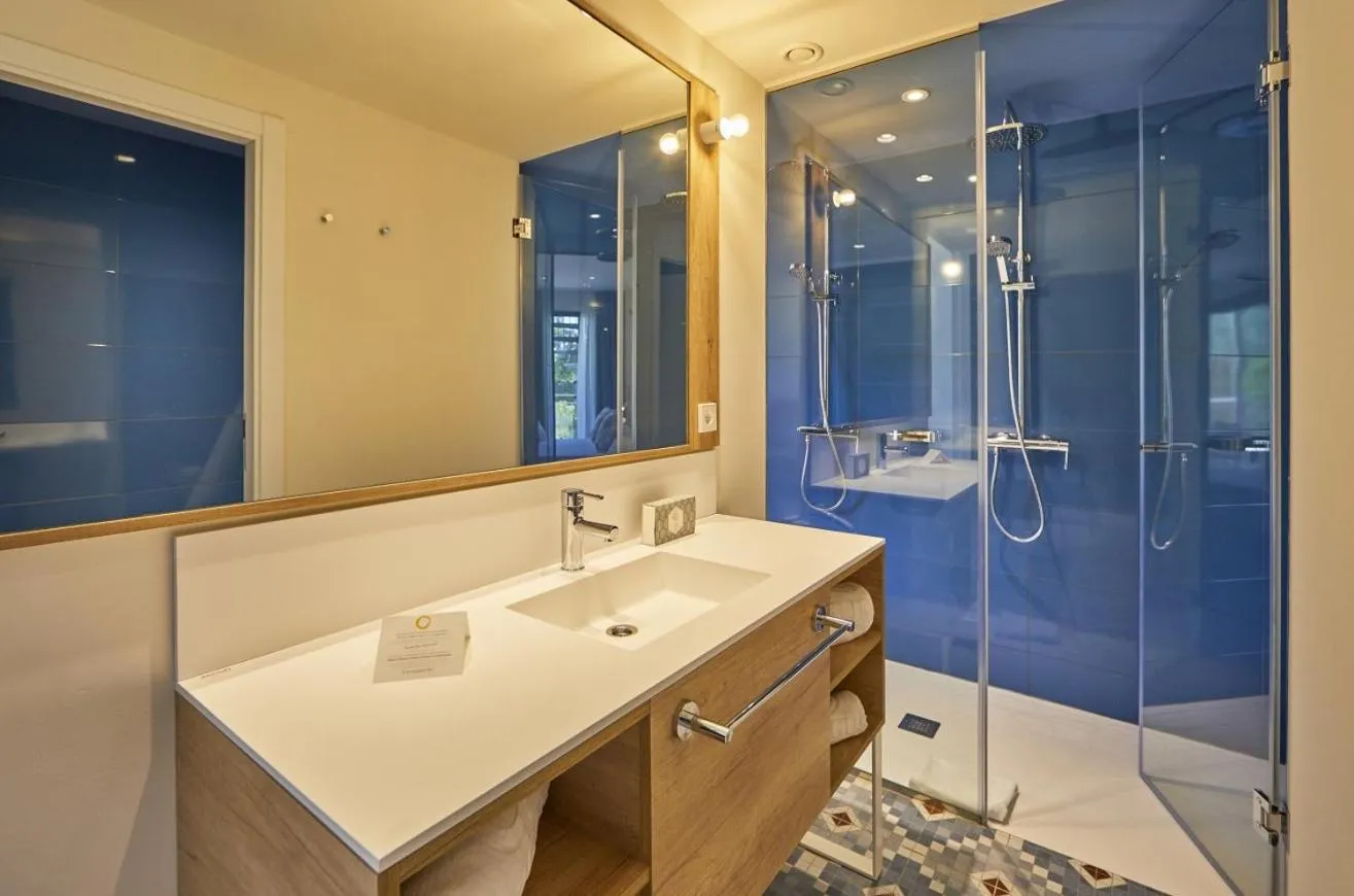 Bathroom in FERGUS Club Europa