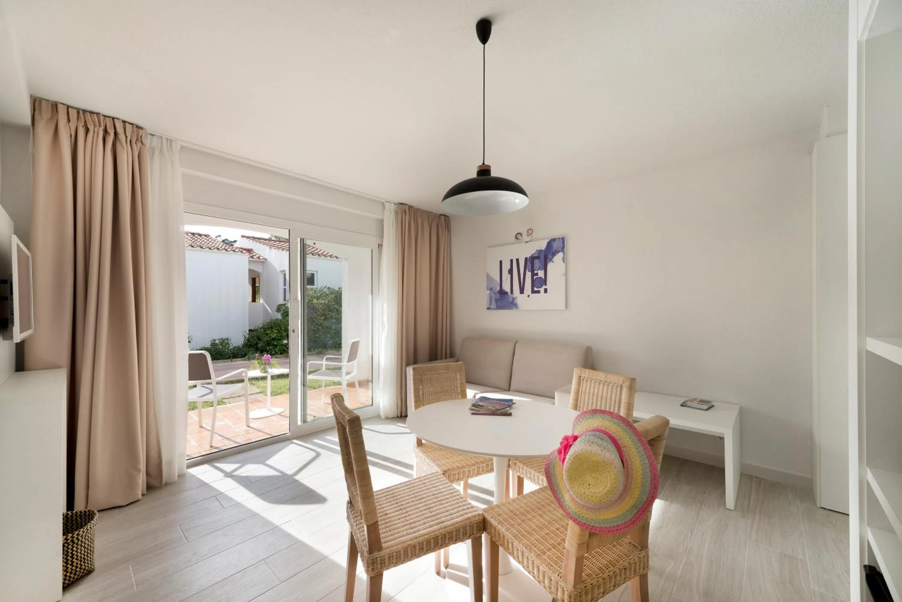 Photo of the whole room in FERGUS Club Europa