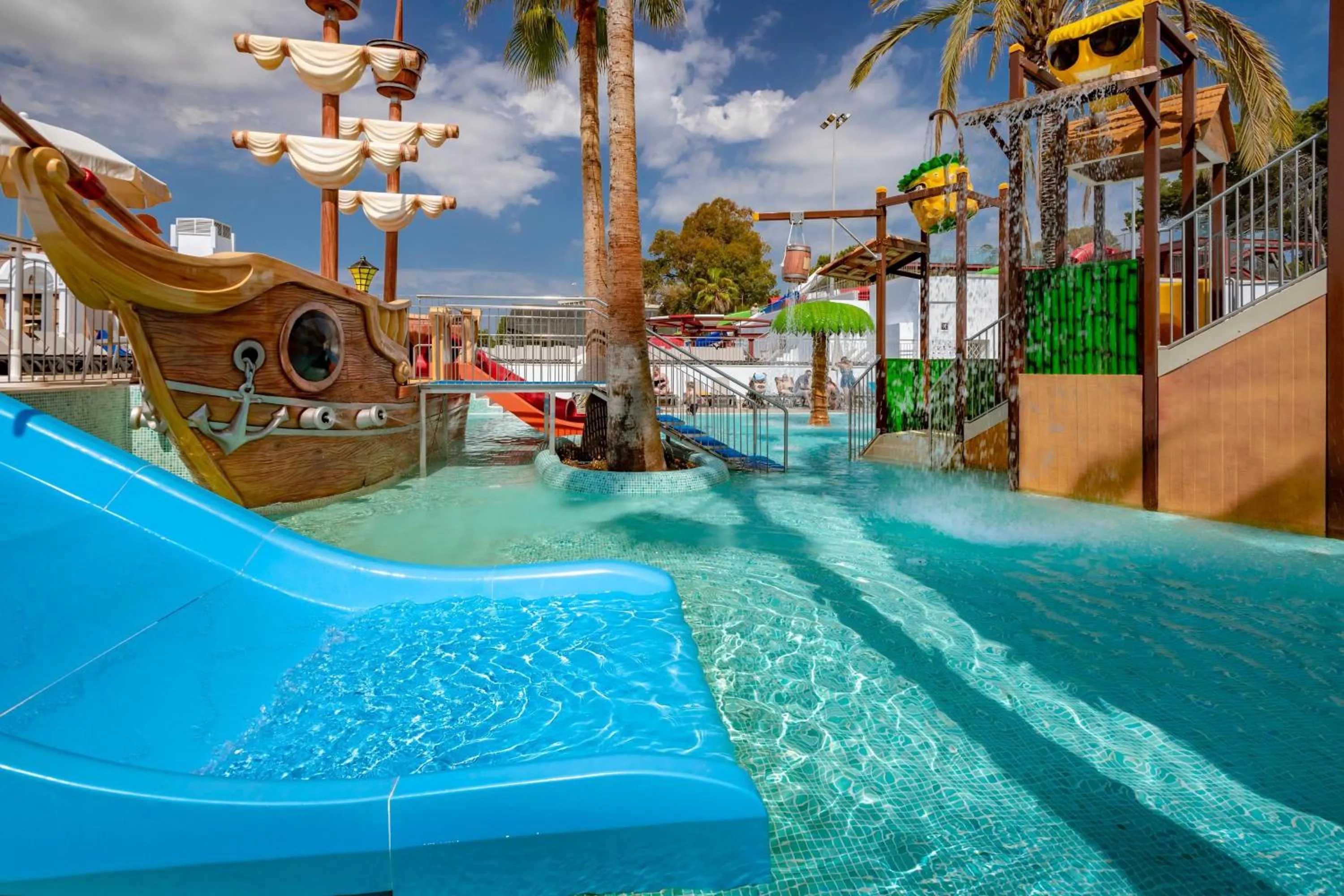 Swimming pool in Hotel Best Lloret Splash