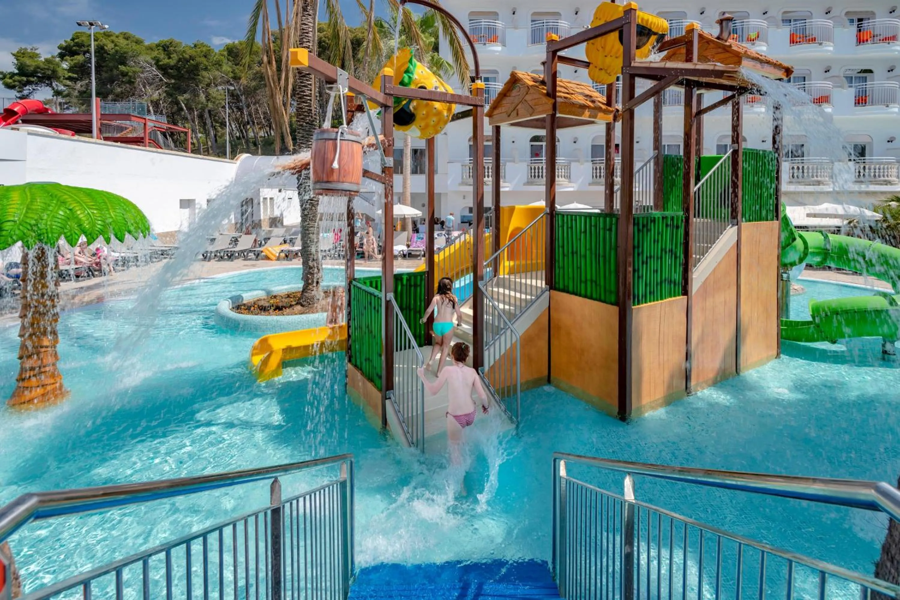 Swimming pool in Hotel Best Lloret Splash