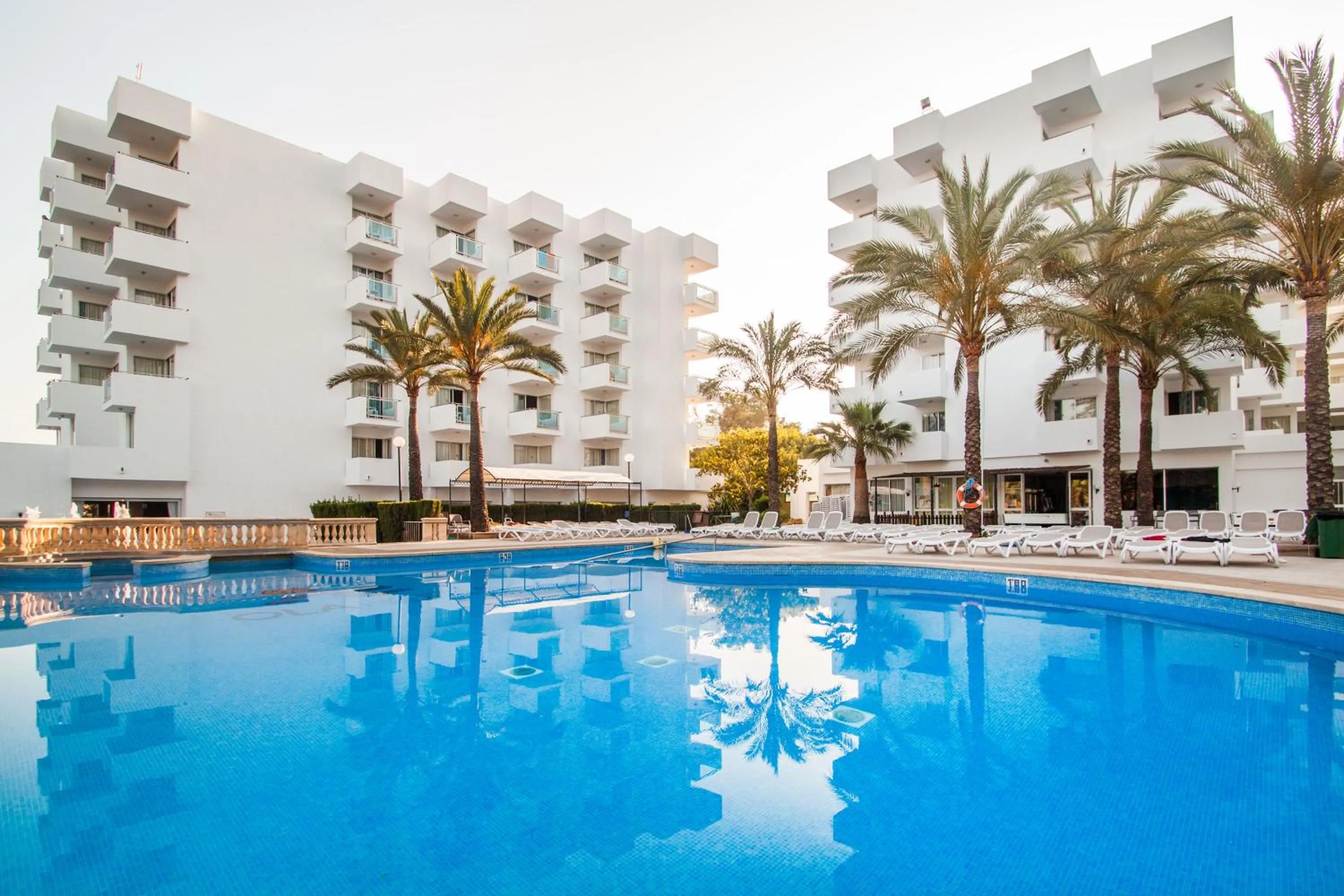 Property building in Globales Maioris