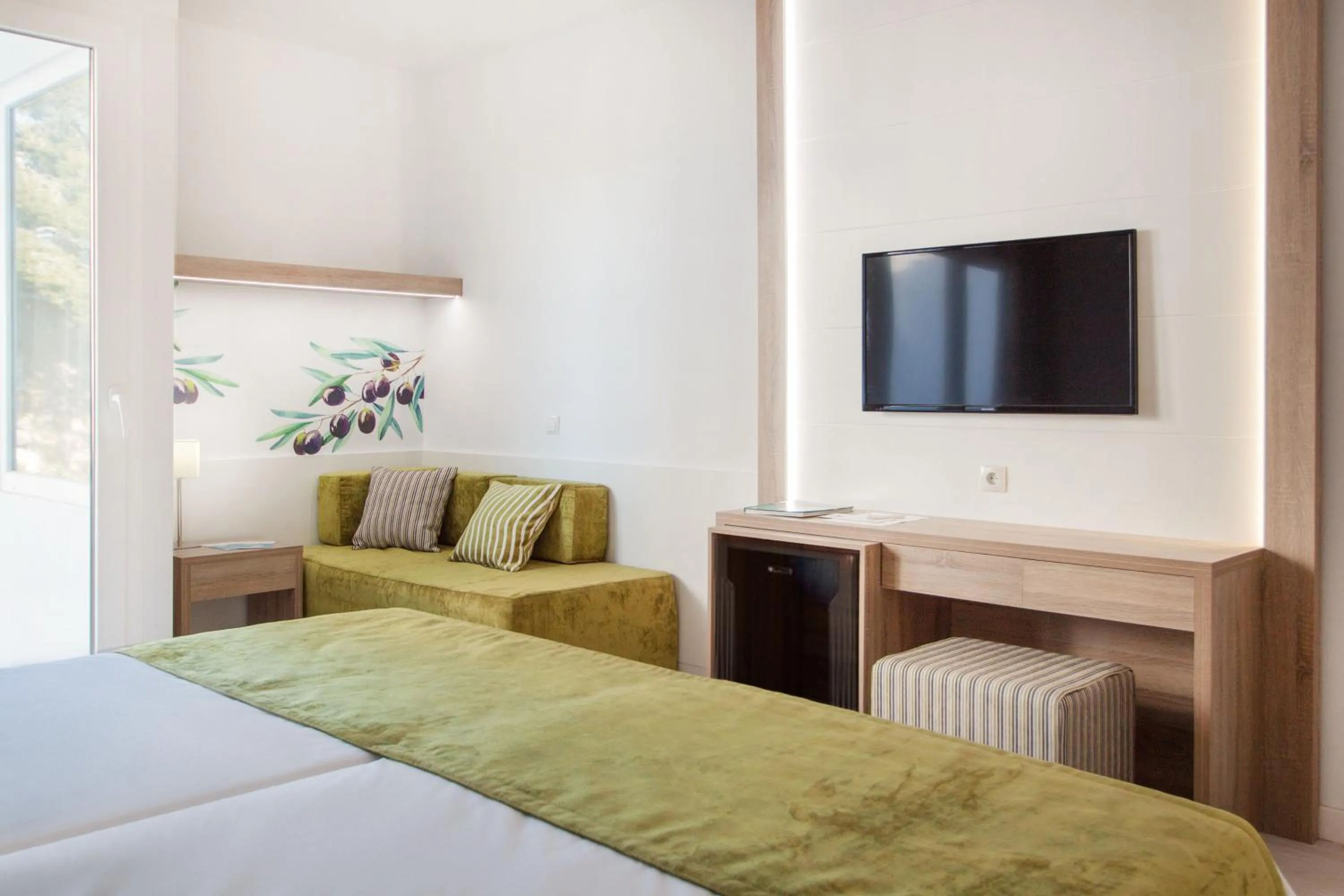 Decorative detail, Bed in Globales Maioris