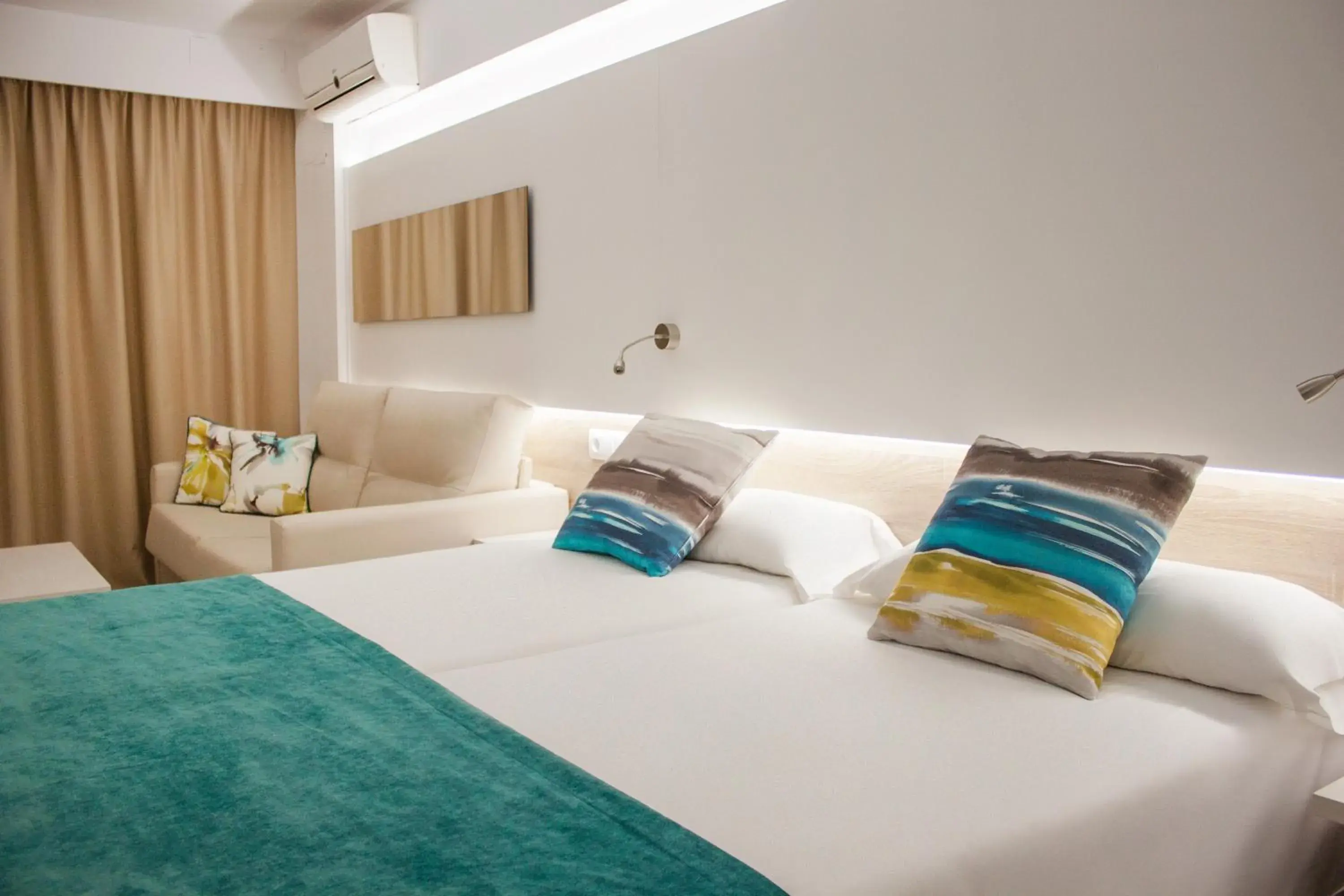 Double Room with Pool View in Globales Panamá - Adults Only Double Room with Pool View in Globales Panamá - Adults Only