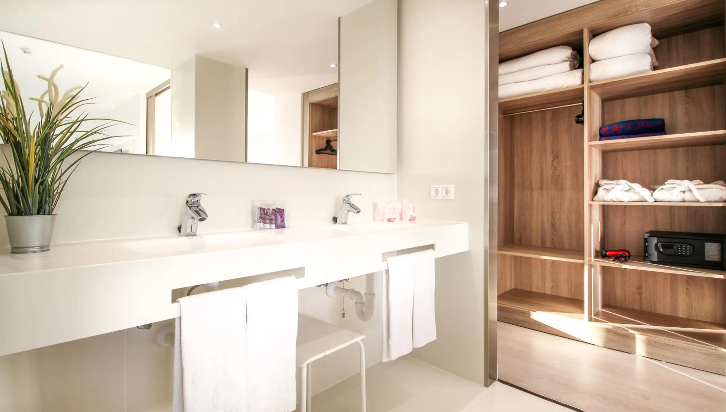 Bathroom in Globales Panamá - Adults Only