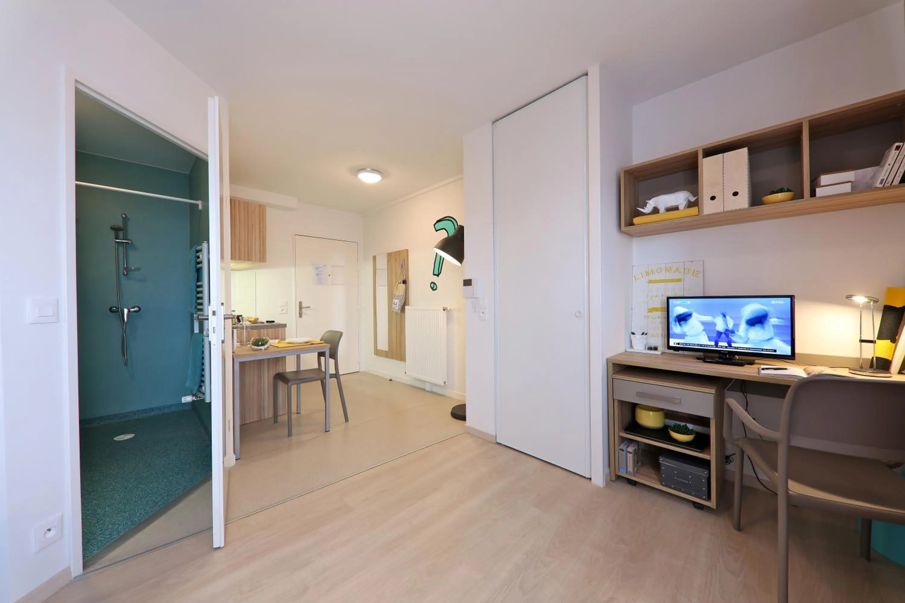 Photo of the whole room in Apparteo Bordeaux