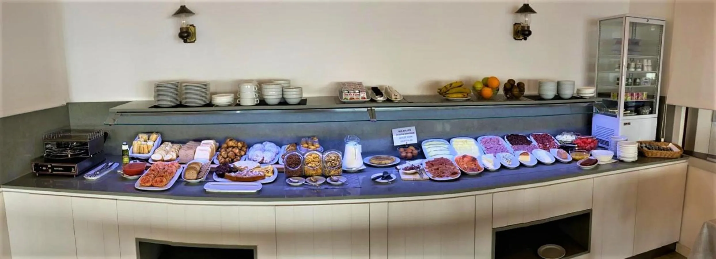 Breakfast in Hotel Mediterrani