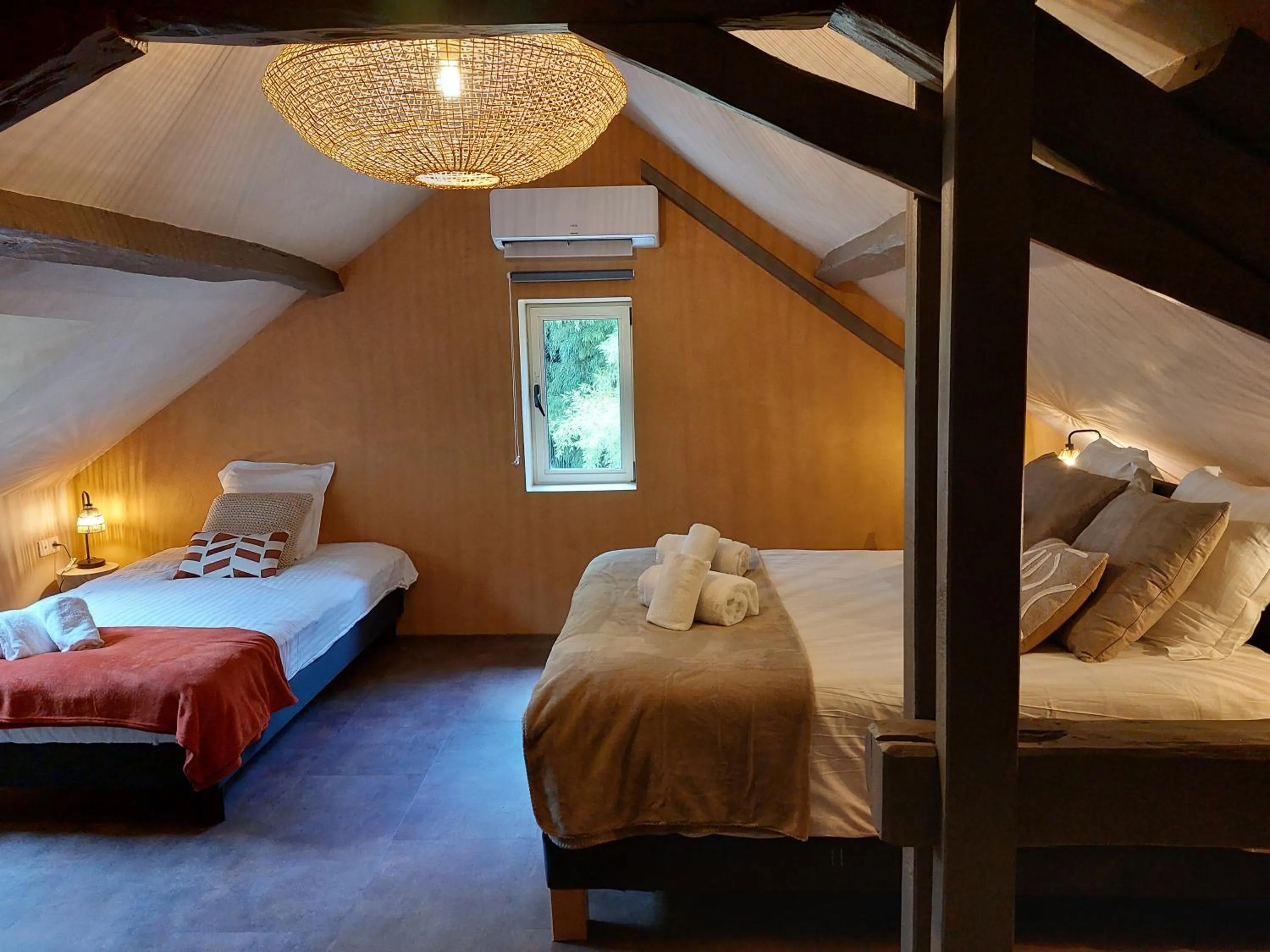 Bedroom, Bed in Le Moulin du Porteil