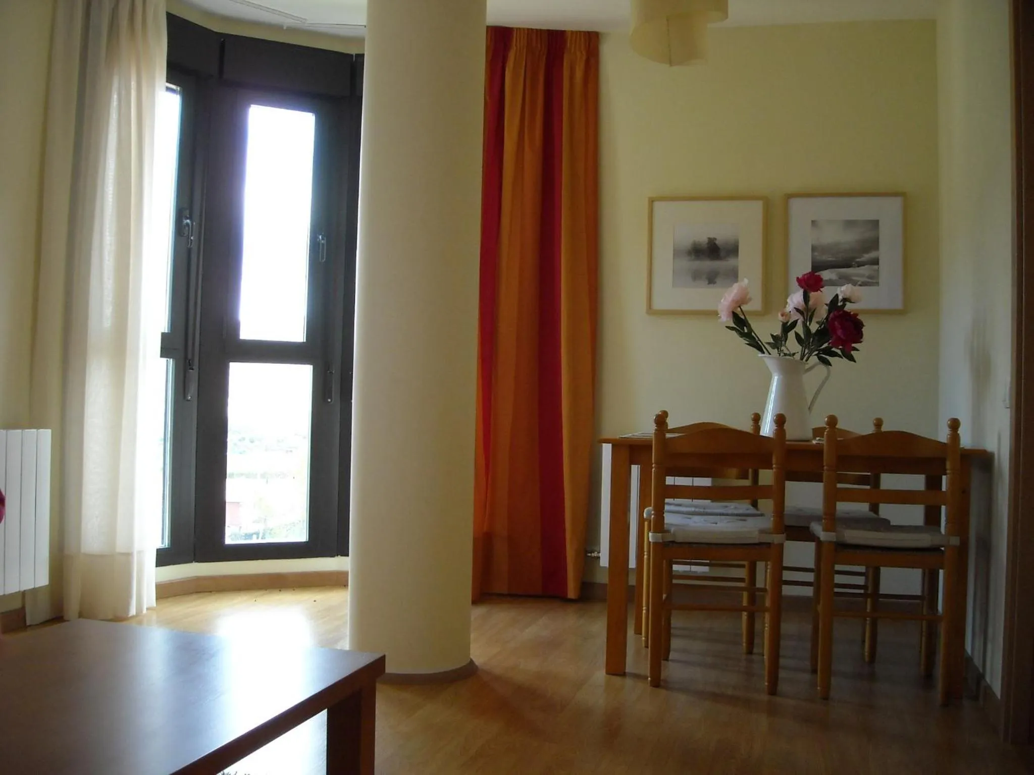Dining area in Apartamentos Turísticos Real Valle Ezcaray
