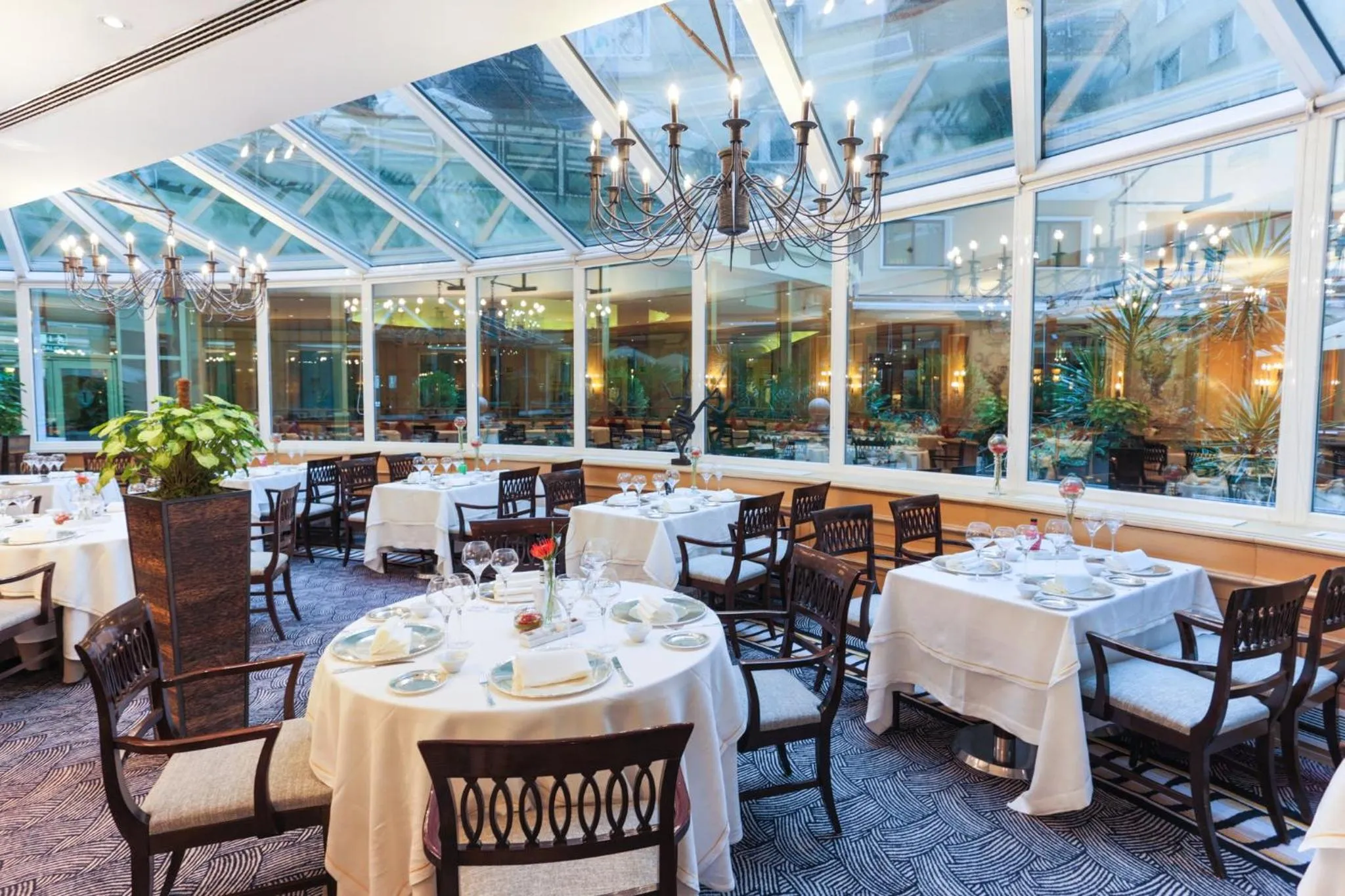 Restaurant/places to eat in InterContinental Madrid by IHG