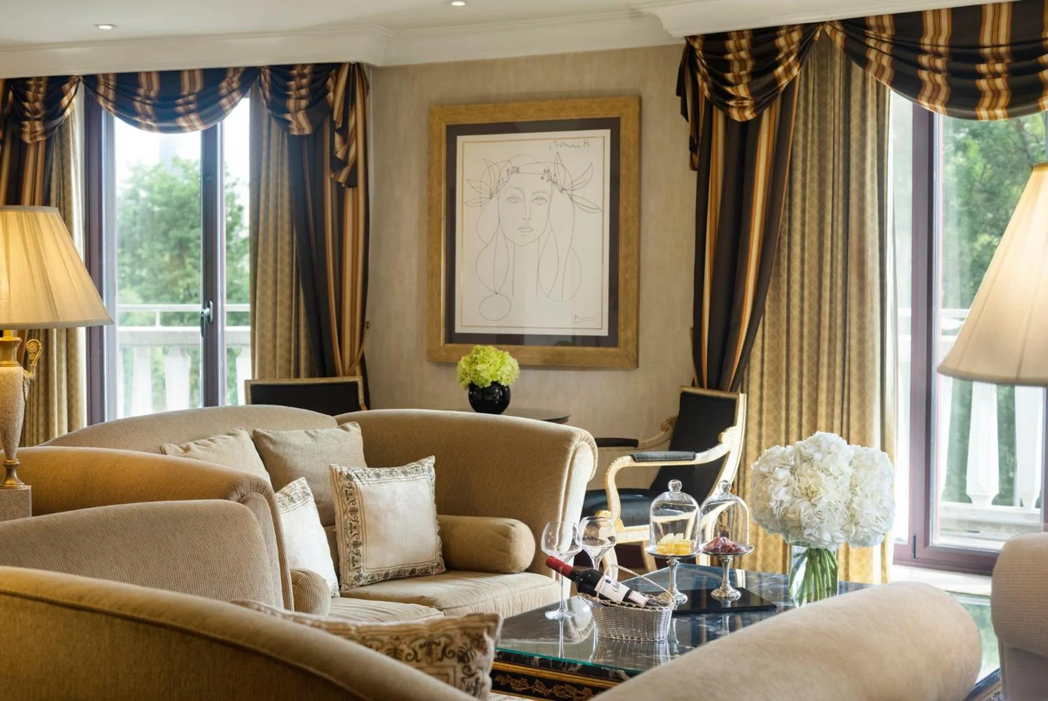 Photo of the whole room in InterContinental Madrid by IHG