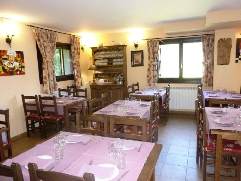 Restaurant/places to eat in Hostal Parque Natural