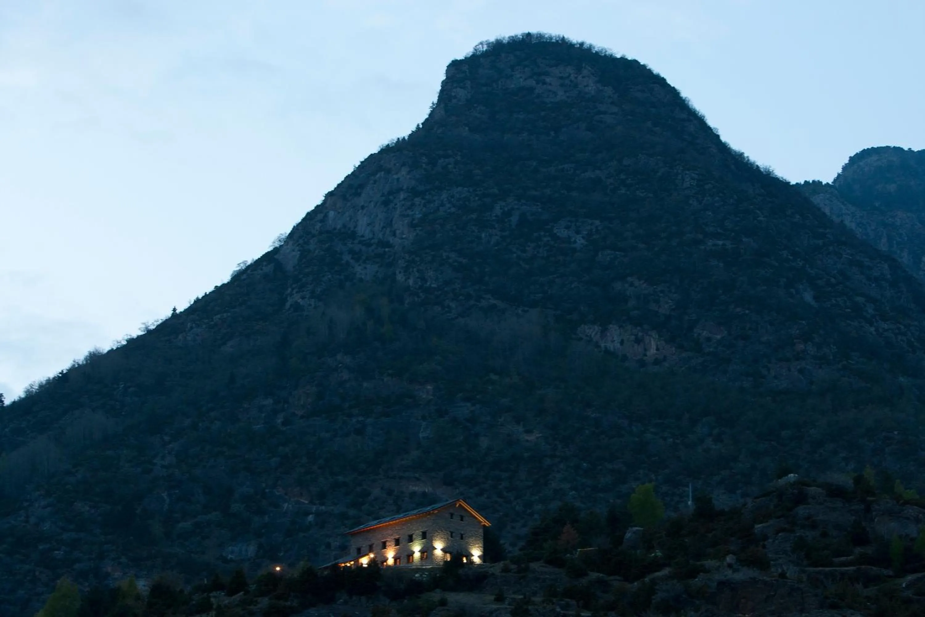 Night in Hostal Parque Natural