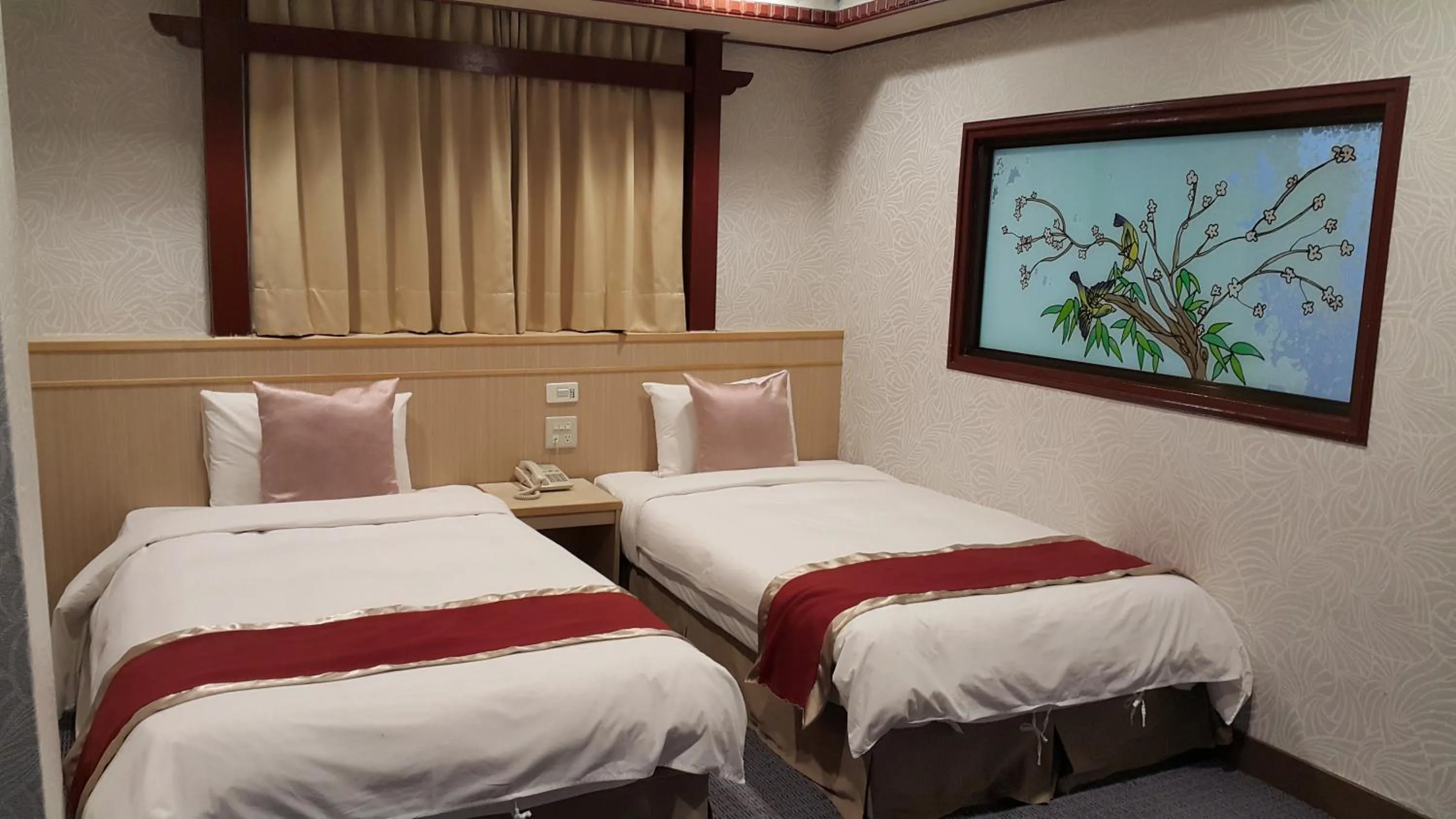 Photo of the whole room, Bed in Mei Hua Hotel