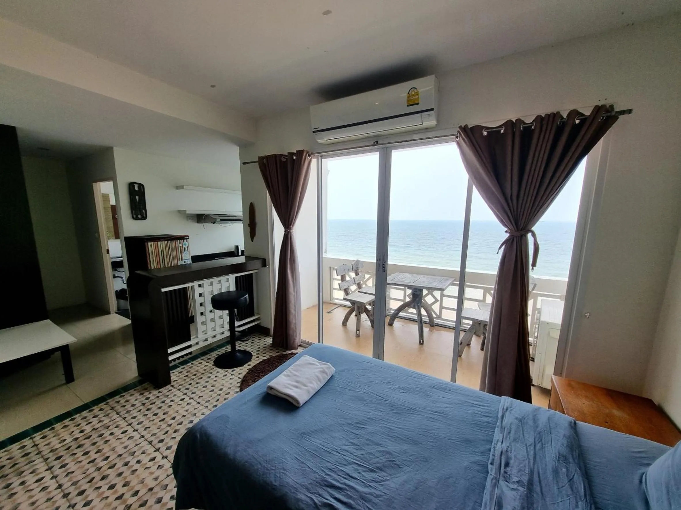 Bed in Banchaitalay Room