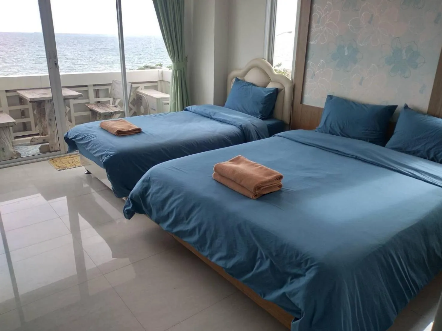 Bed in Banchaitalay Room