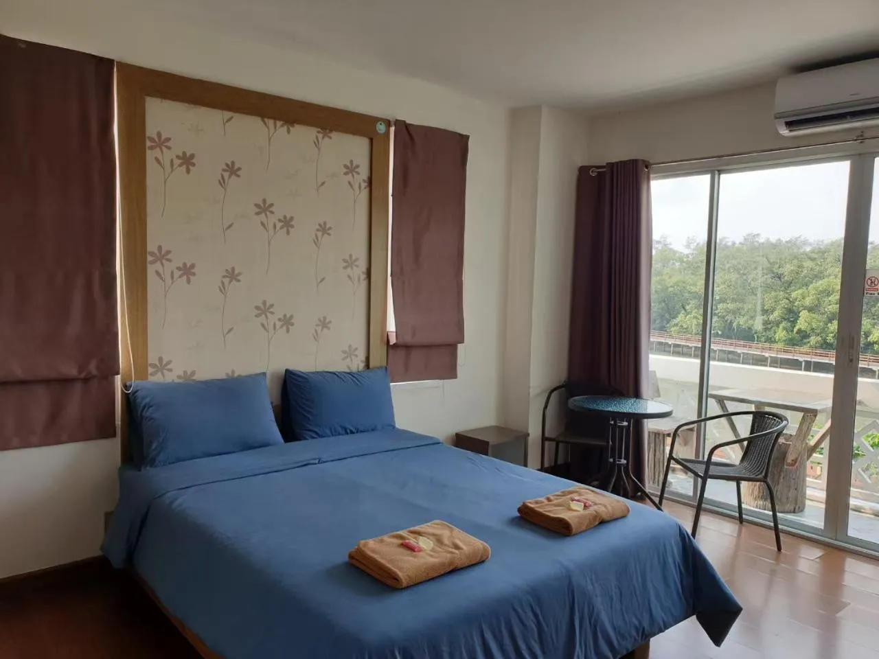 Bed in Banchaitalay Room