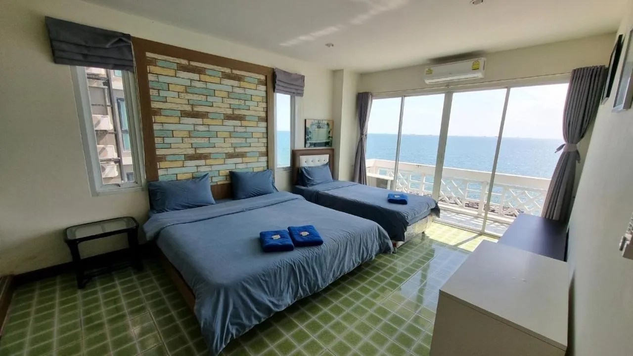 Bed in Banchaitalay Room