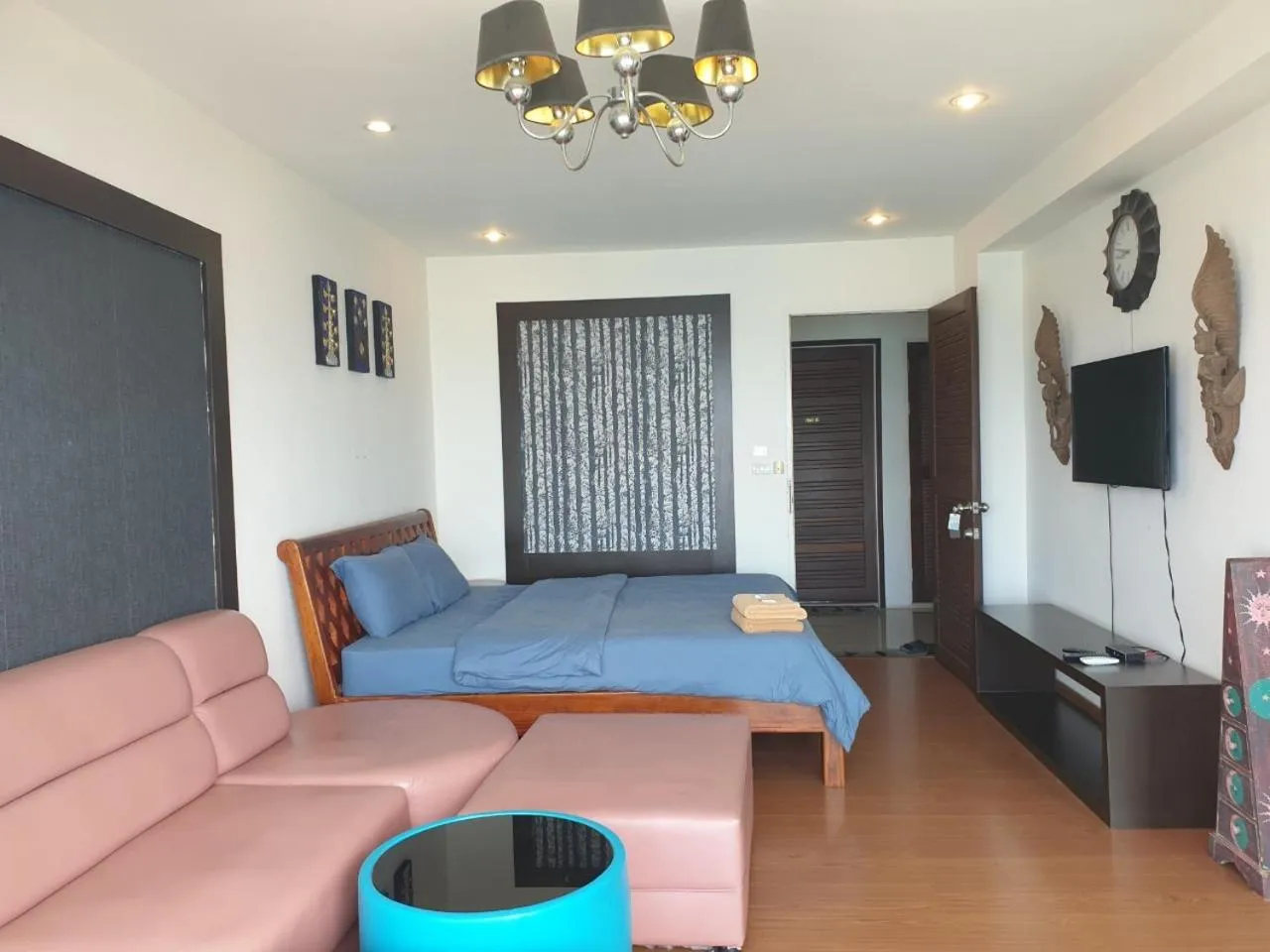 Bed in Banchaitalay Room