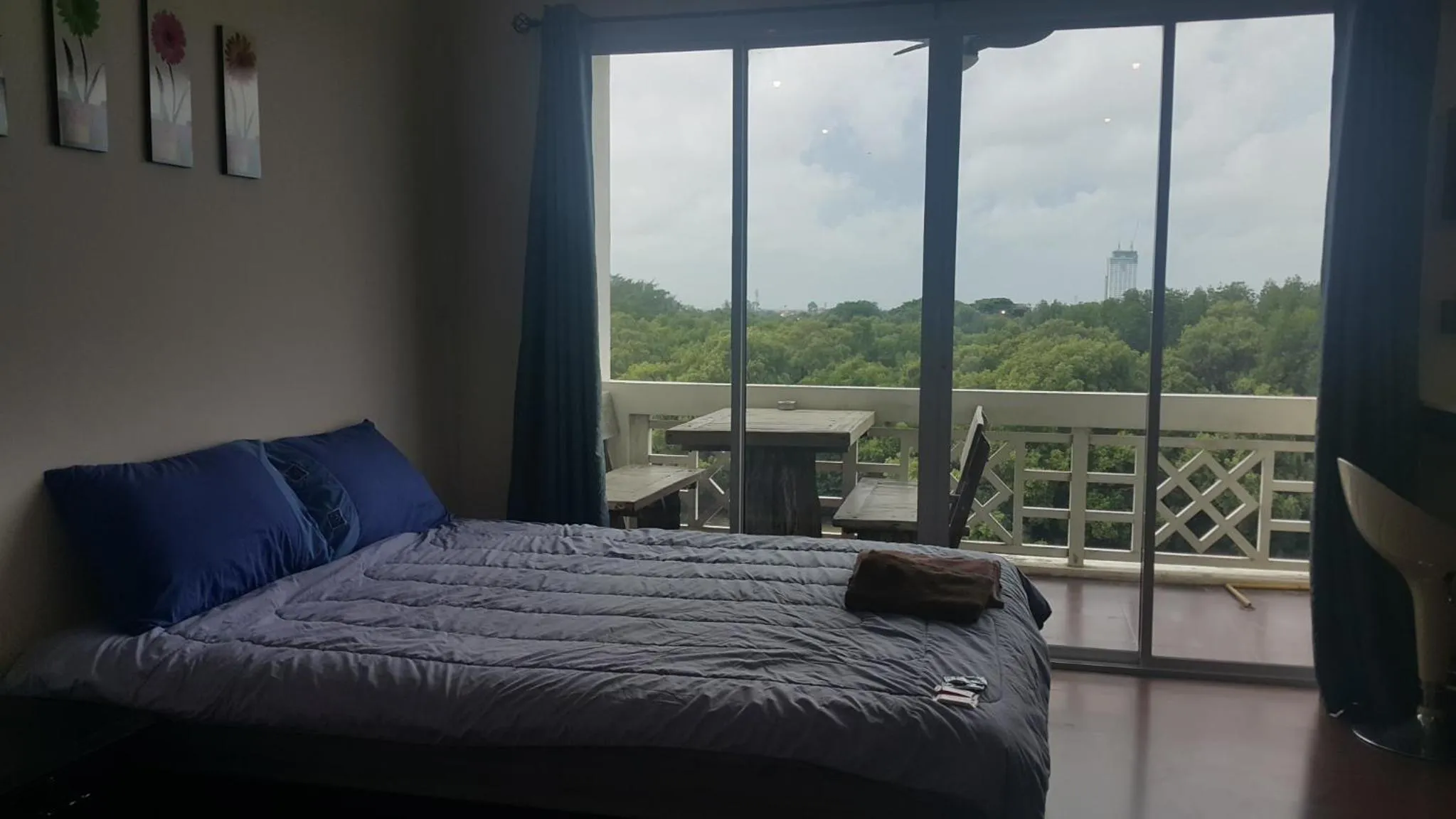 Bed in Banchaitalay Room