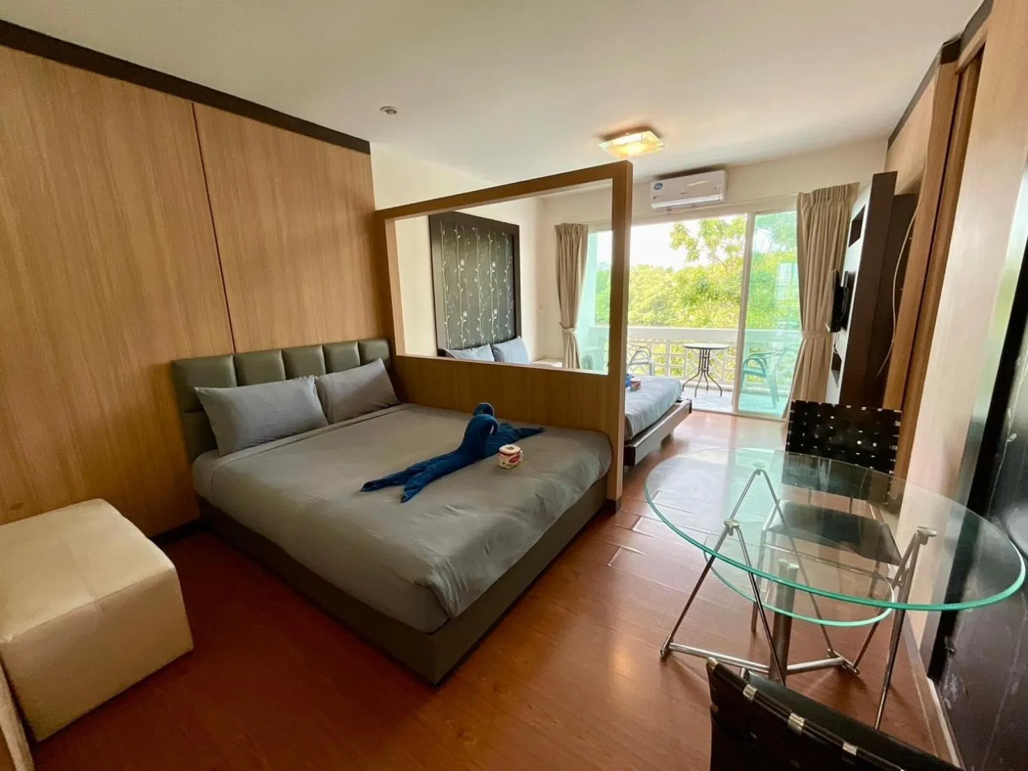 Bed in Banchaitalay Room