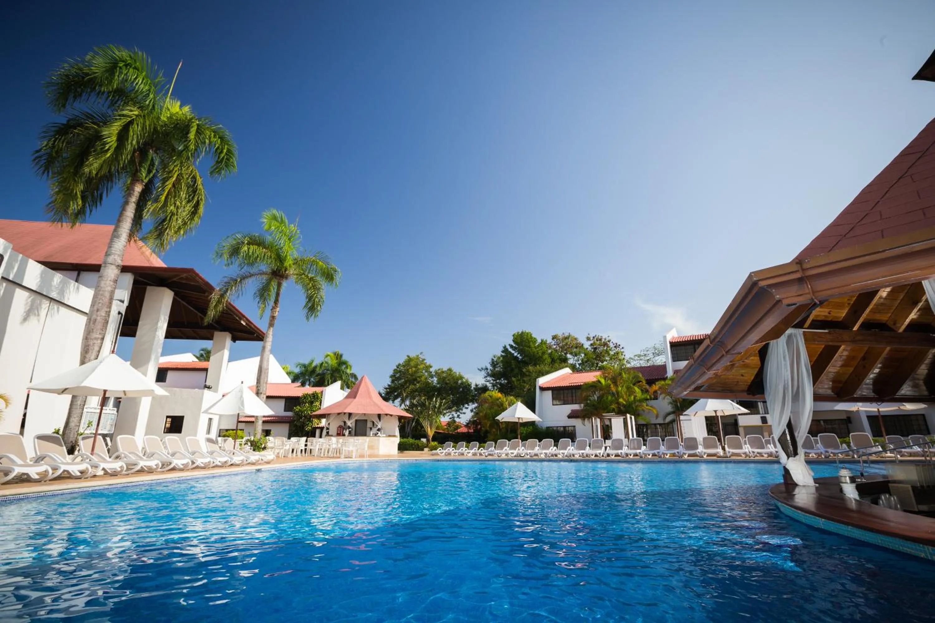 Swimming pool in BlueBay Villas Doradas Adults Only-All Inclusive
